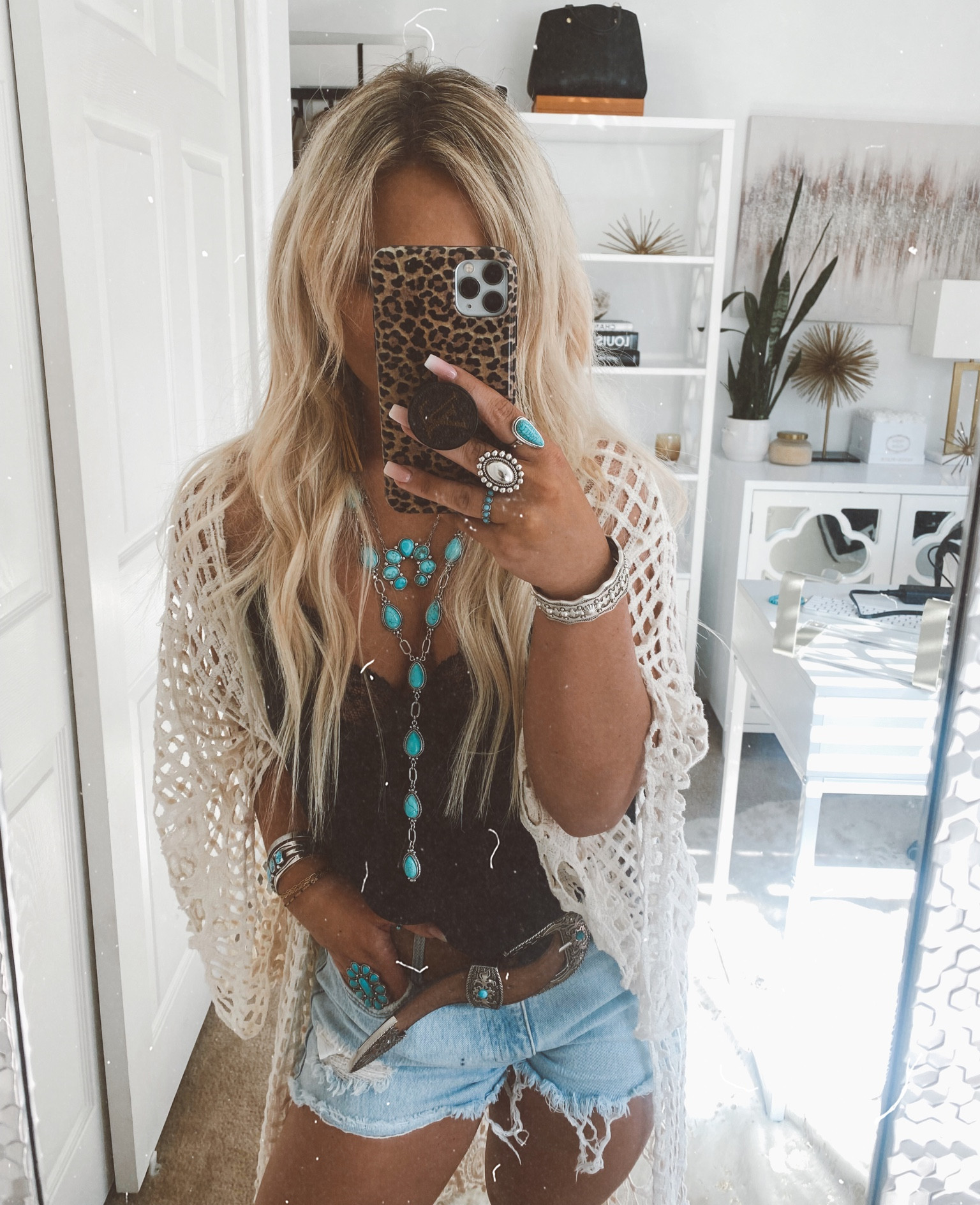 Tonights PRCA fit 🐴🩵

Shorts: 4
Belt: Small

Rodeo style, western style, kimono styling, turquoise, Wrangler 