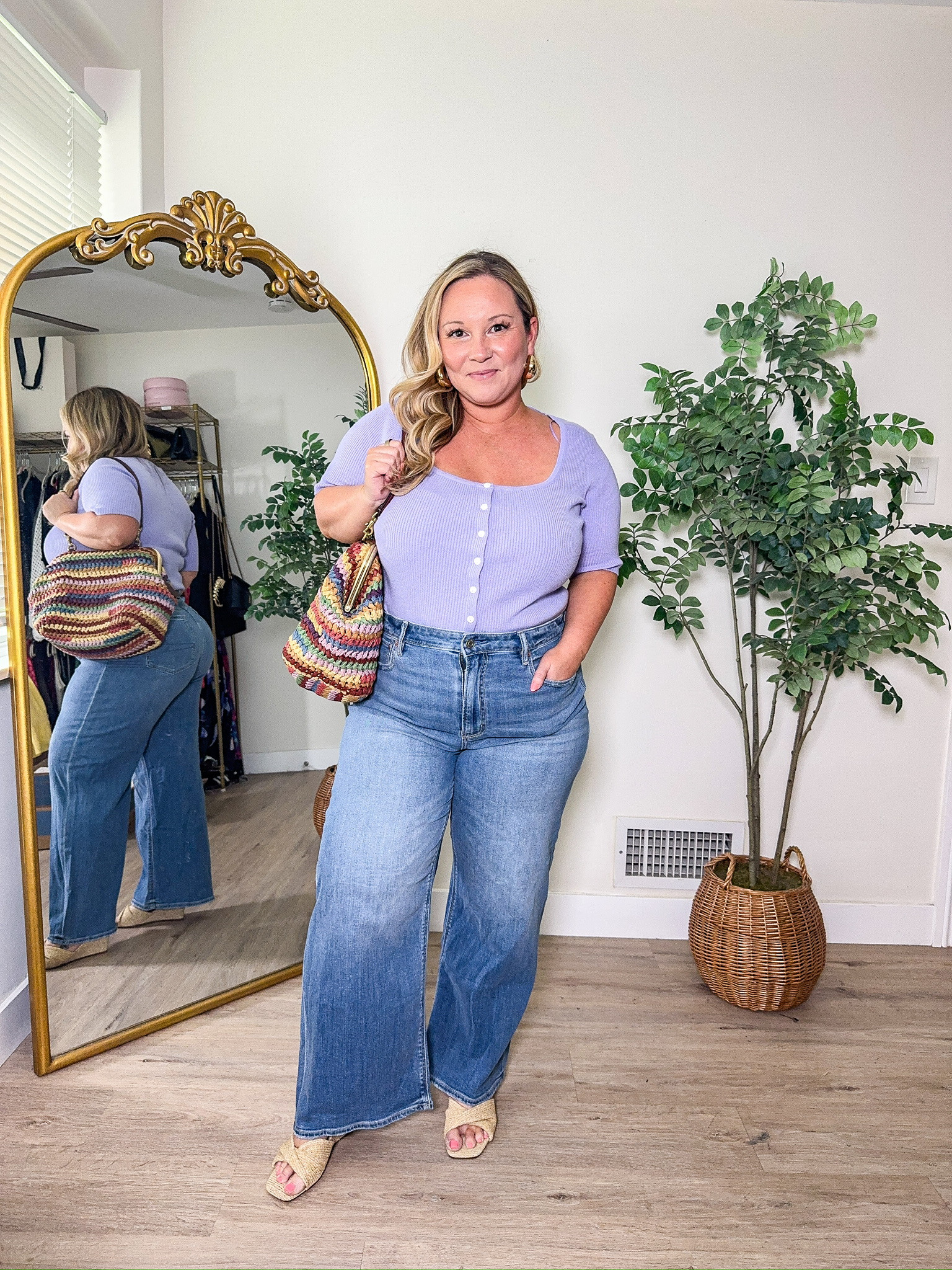 Sale alert!! This Walmart top & my favorite AE jeans are on SALE now🤍

Such an easy outfit!

Top: size large
Jeans: size 12 short (I size down in these!)



Spring outfits 2026, summer outfits, sale alert, good deals, affordable fashion, discount, savings, Walmart, american eagle, shelli enright, stylenright 

 #LTKootd #LTKSeasonal #LTKSaleAlert