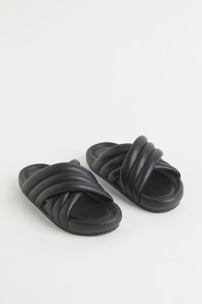 Slides | H&M (UK, MY, IN, SG, PH, TW, HK)
