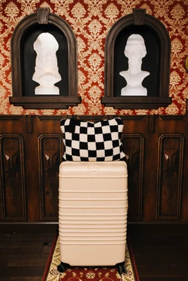 Sand & Black Check Quillow 50x60 | Staykation