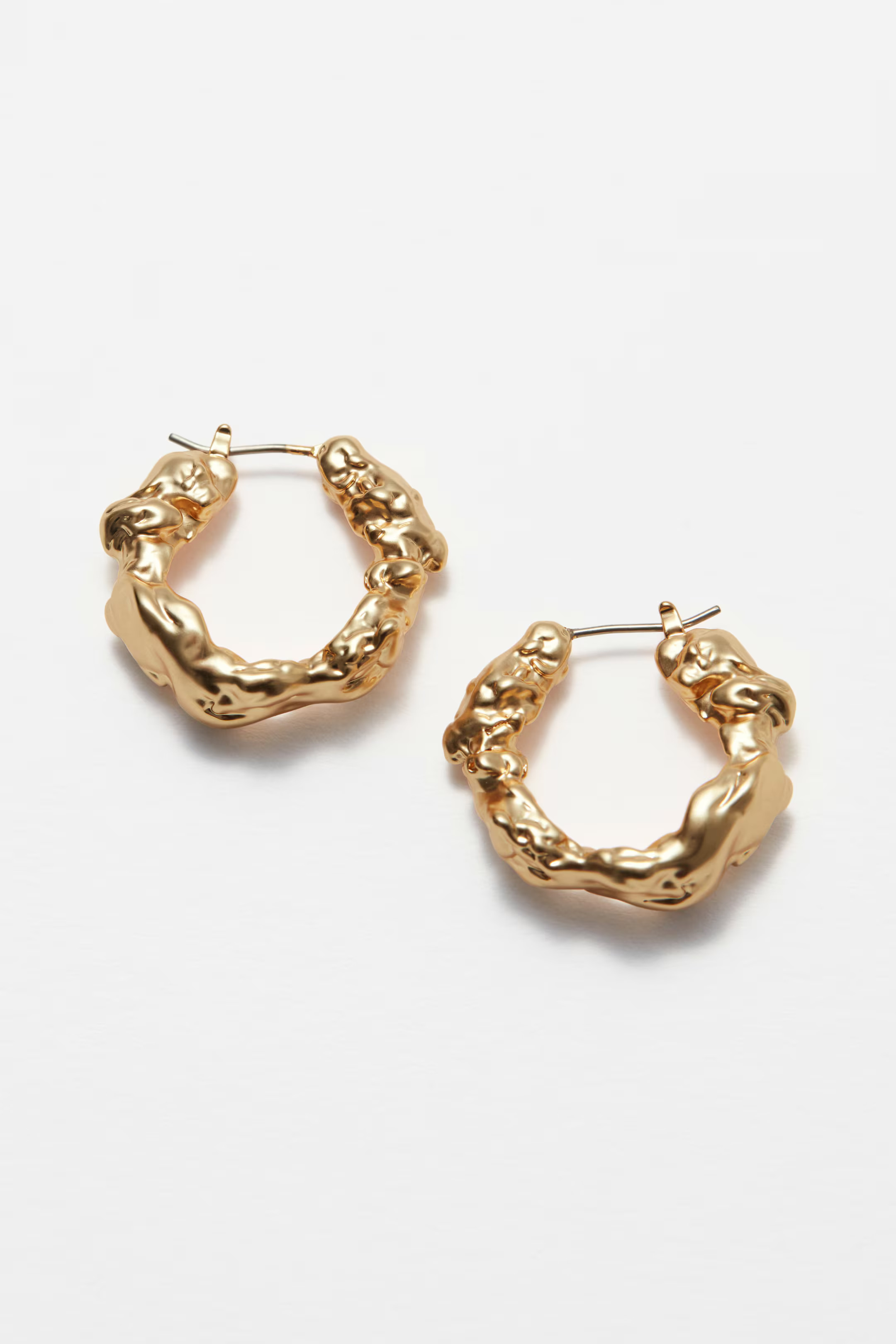 Sculpted Hoop Earrings | H&M (UK, MY, IN, SG, PH, TW, HK)
