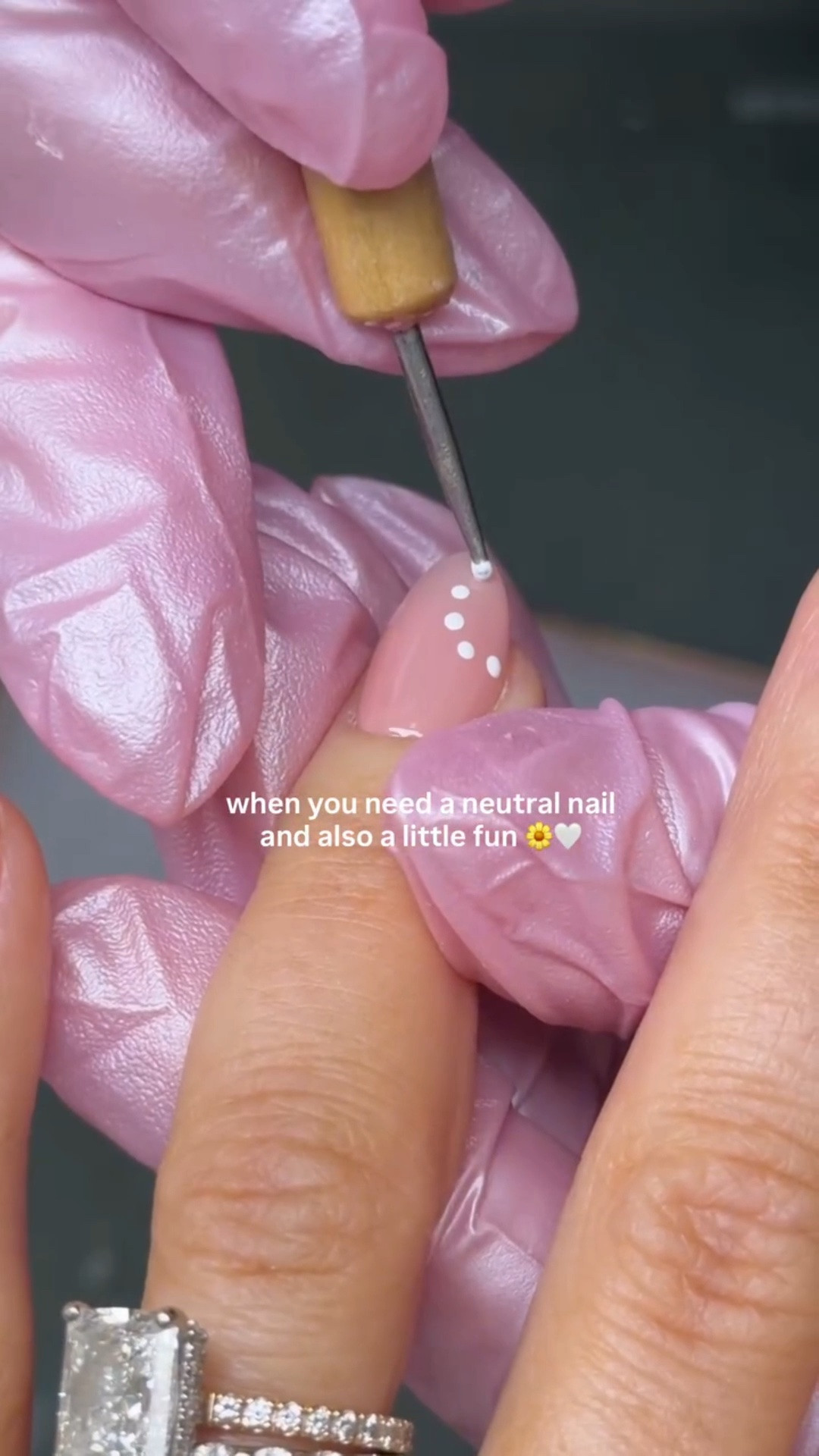 a little nail inspo 🌼🤍 by @spazio.ella best nail tech in Miami, just look at that cuticle work 🤌 #nailinspo #nailart #neutralnails #miaminailsalon #flowernailart