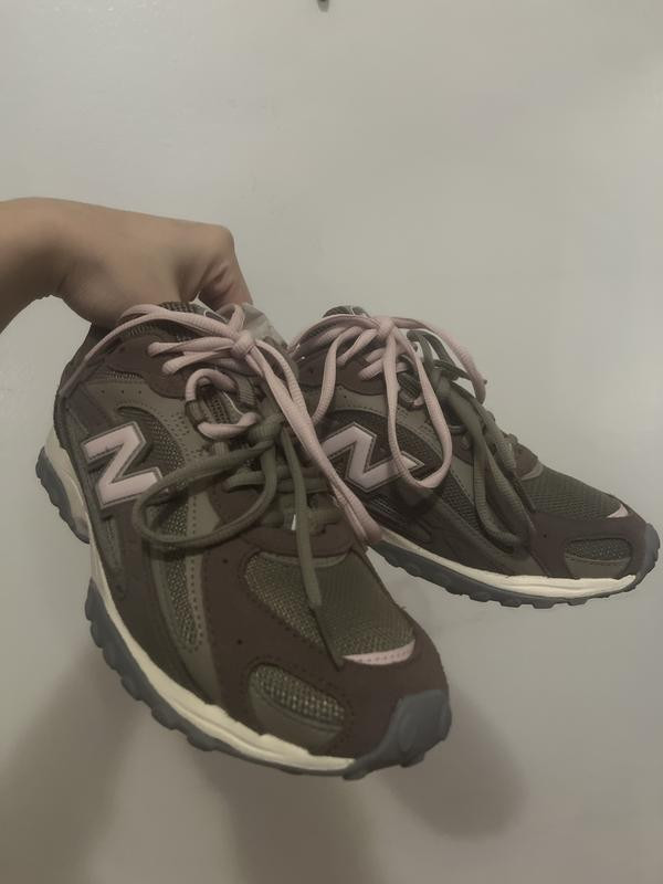 Gender Inclusive 204L Sneaker | Nordstrom