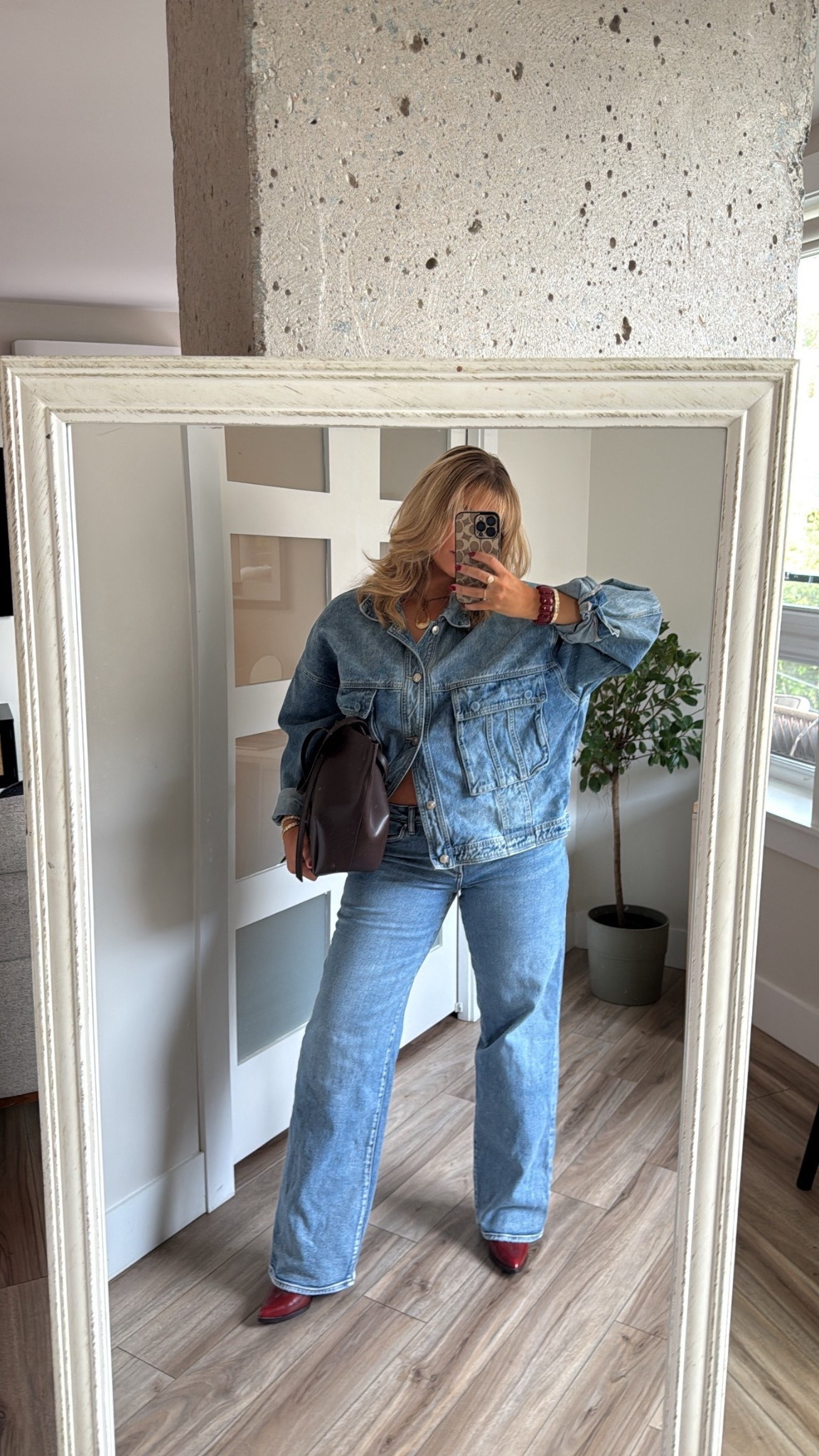 My favourite jeans🤍

#LTKcurves #LTKcanada #LTKmidsize