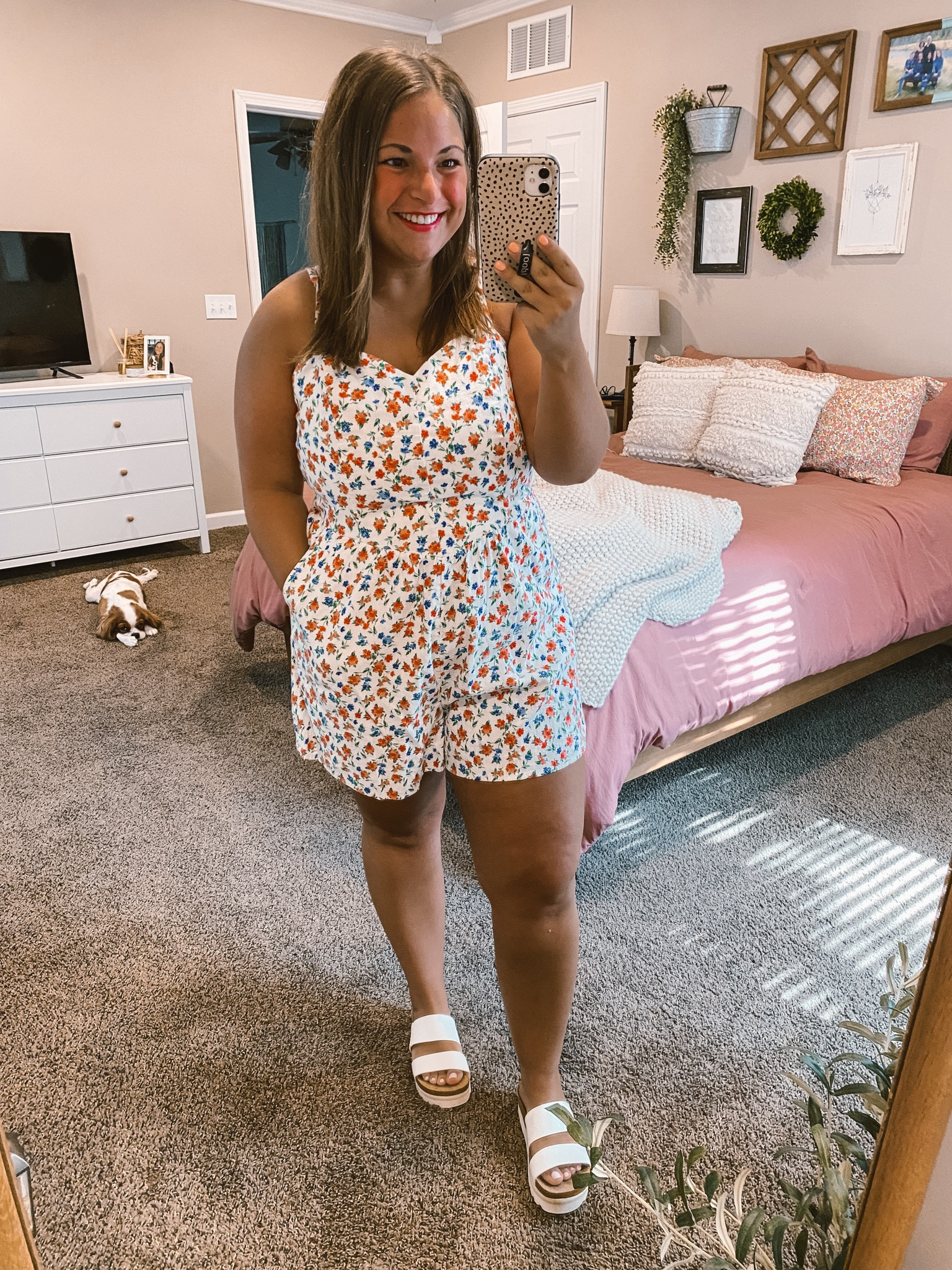 ON SALE

The cutest floral romper from Old Navy & it’s on sale! Such a great summer outfit paired with my Amazon sandals.

sandals: fit true to size // wearing a 5
romper: fits true to size // wearing a large

#LTKStyleTip #LTKSaleAlert #LTKFindsUnder50