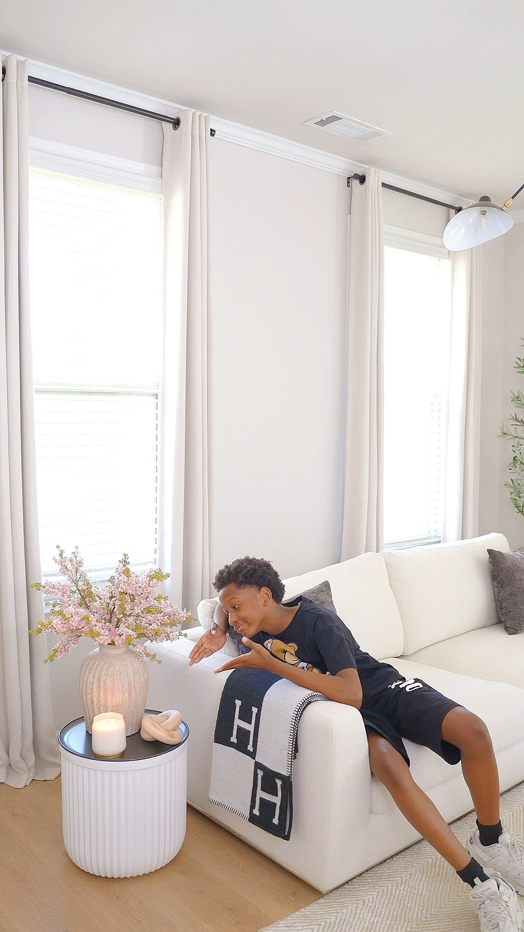 DIY SIDE TABLE BY KENZO

#LTKHome #LTKSeasonal