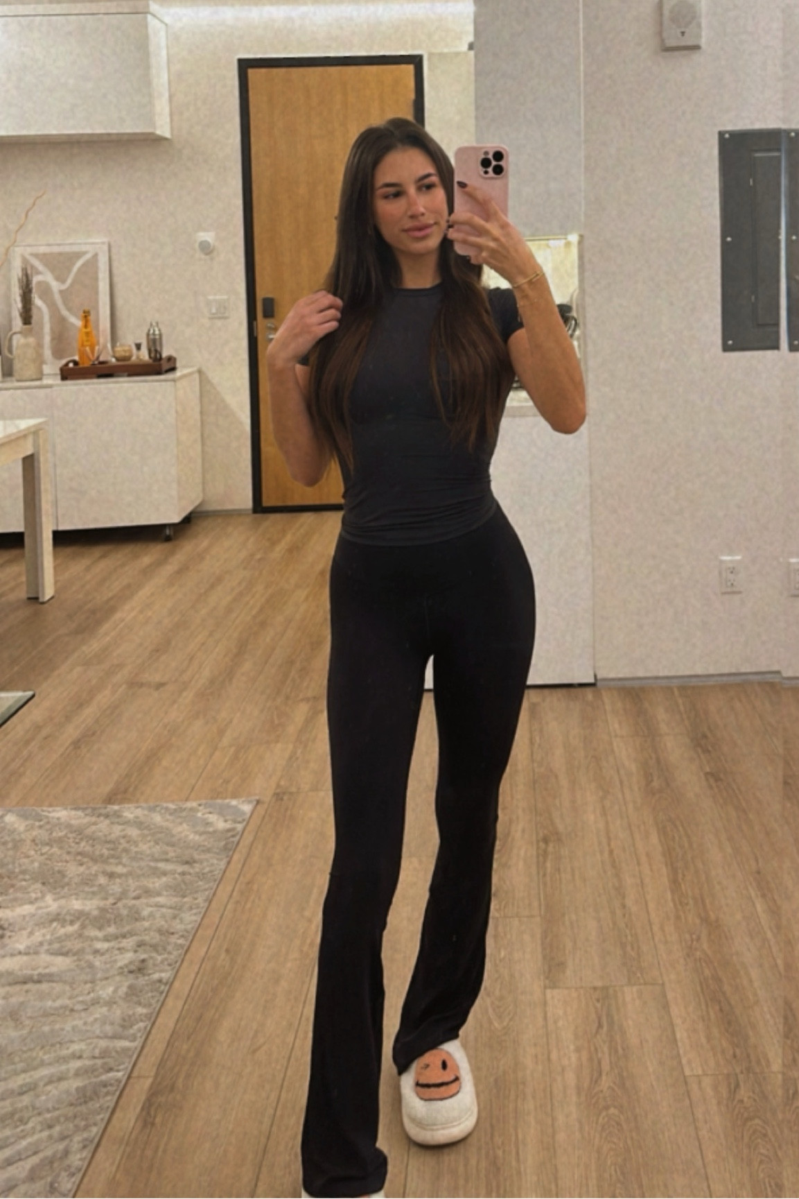 My comfy NYE outfit. I found these leggings from Aerie, they’re so comfy and stretchy. They feel like Lulu or Alo leggings and they’re half the price. Wearing size XS. Skims black “fits everybody” t-shirt is a staple, I’m wearing size small! 🖤

#LTKFitness #LTKFindsUnder50 #LTKSaleAlert