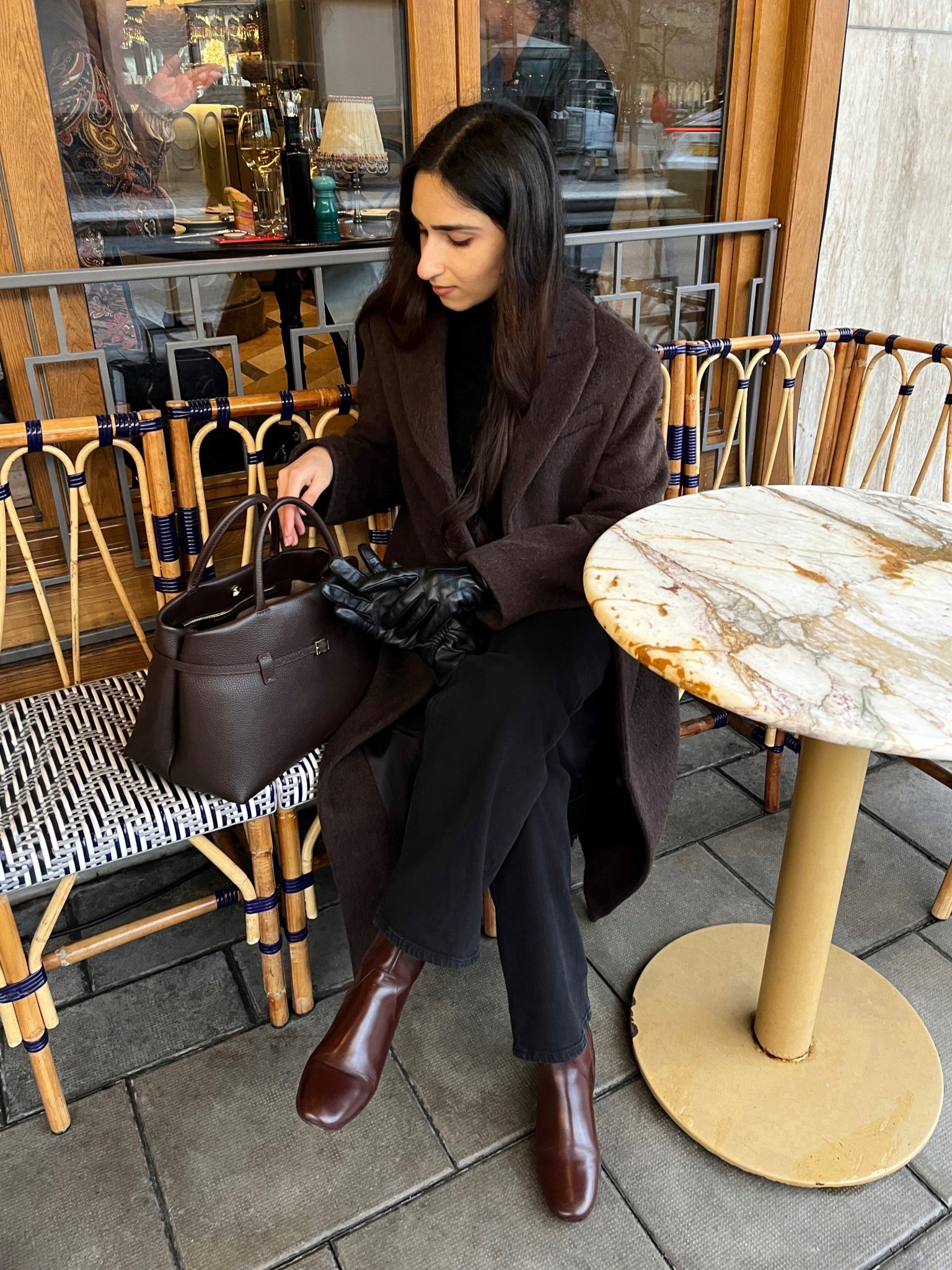 Brown winter outfit🤎

Brown wool coat, Brown boots, Leather gloves, Chic winter outfit

#LTKpetite #LTKworkwear #LTKeurope