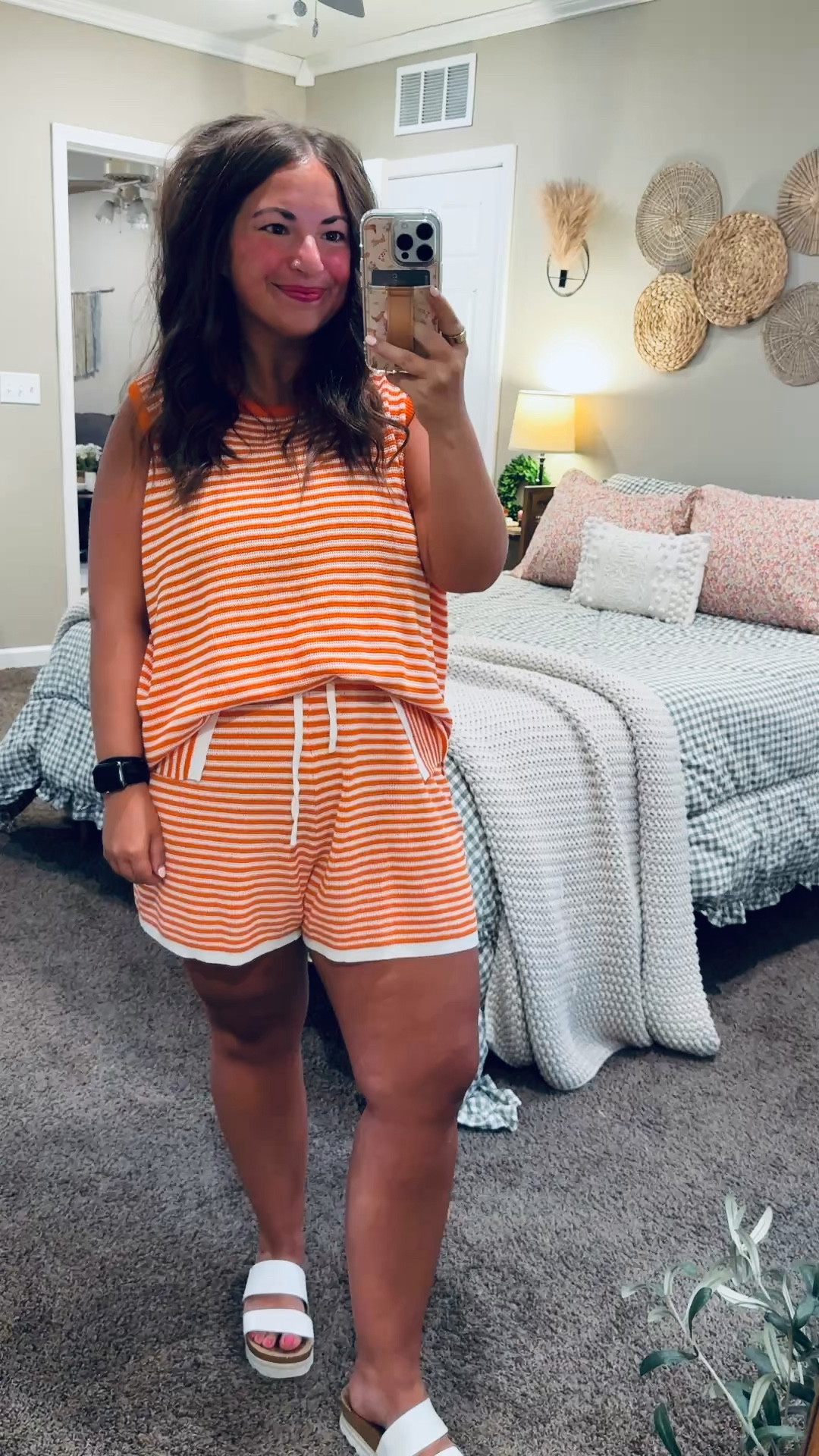 sandals: fit true to size // wearing a 5
set: fits true to size // wearing an XL