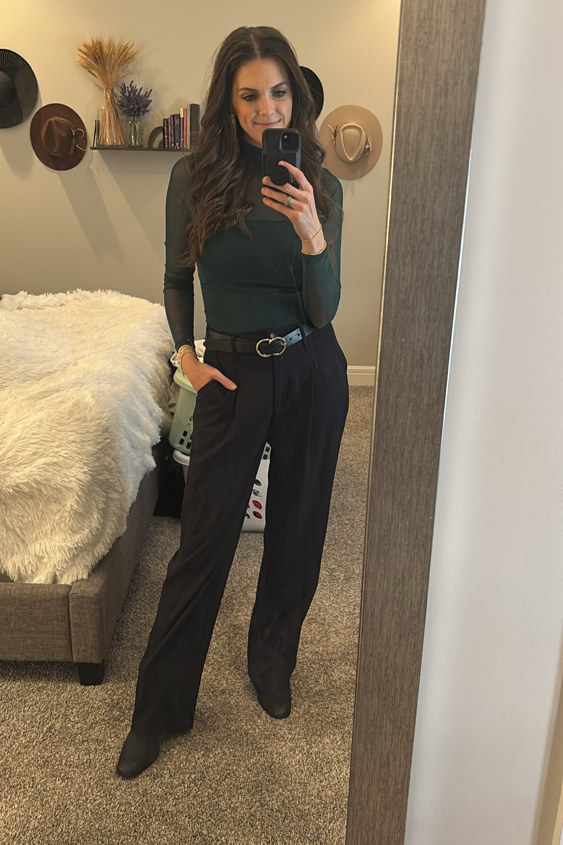 Date night 

#LTKBeauty #LTKHoliday #LTKFindsUnder50