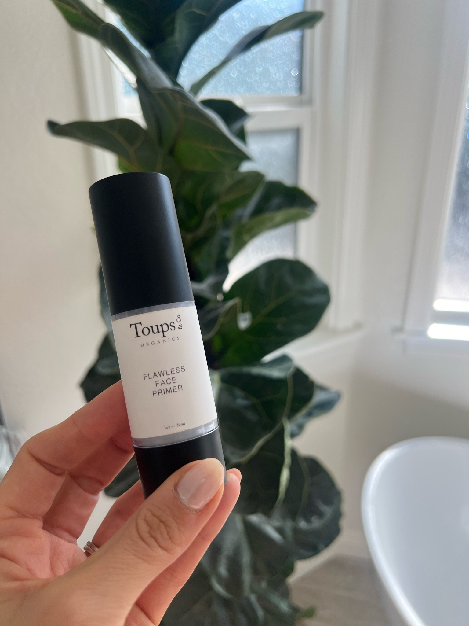 Makeup primer feels like silk