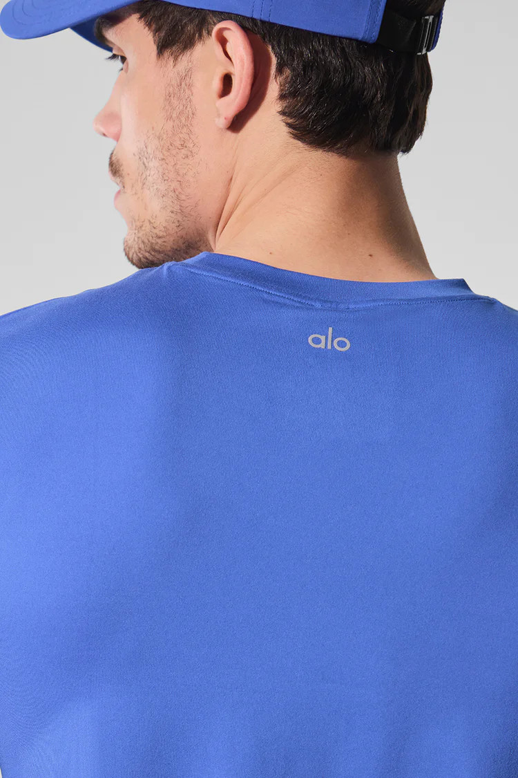 Conquer Reform Crewneck Short Sleeve | Alo Yoga (US)