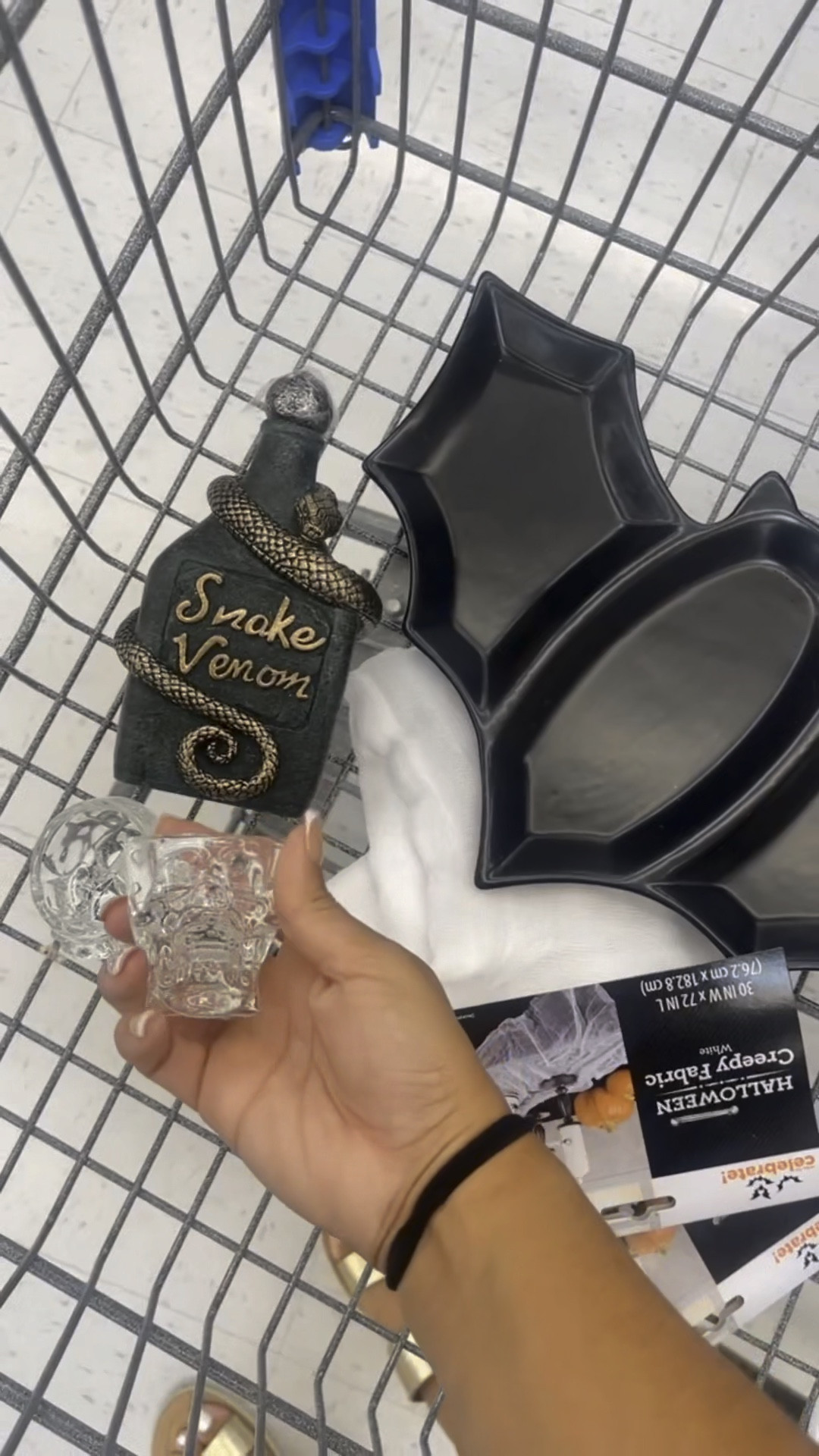 Halloween party decorations🎃 

#LTKhome #LTKHalloween #LTKHoliday