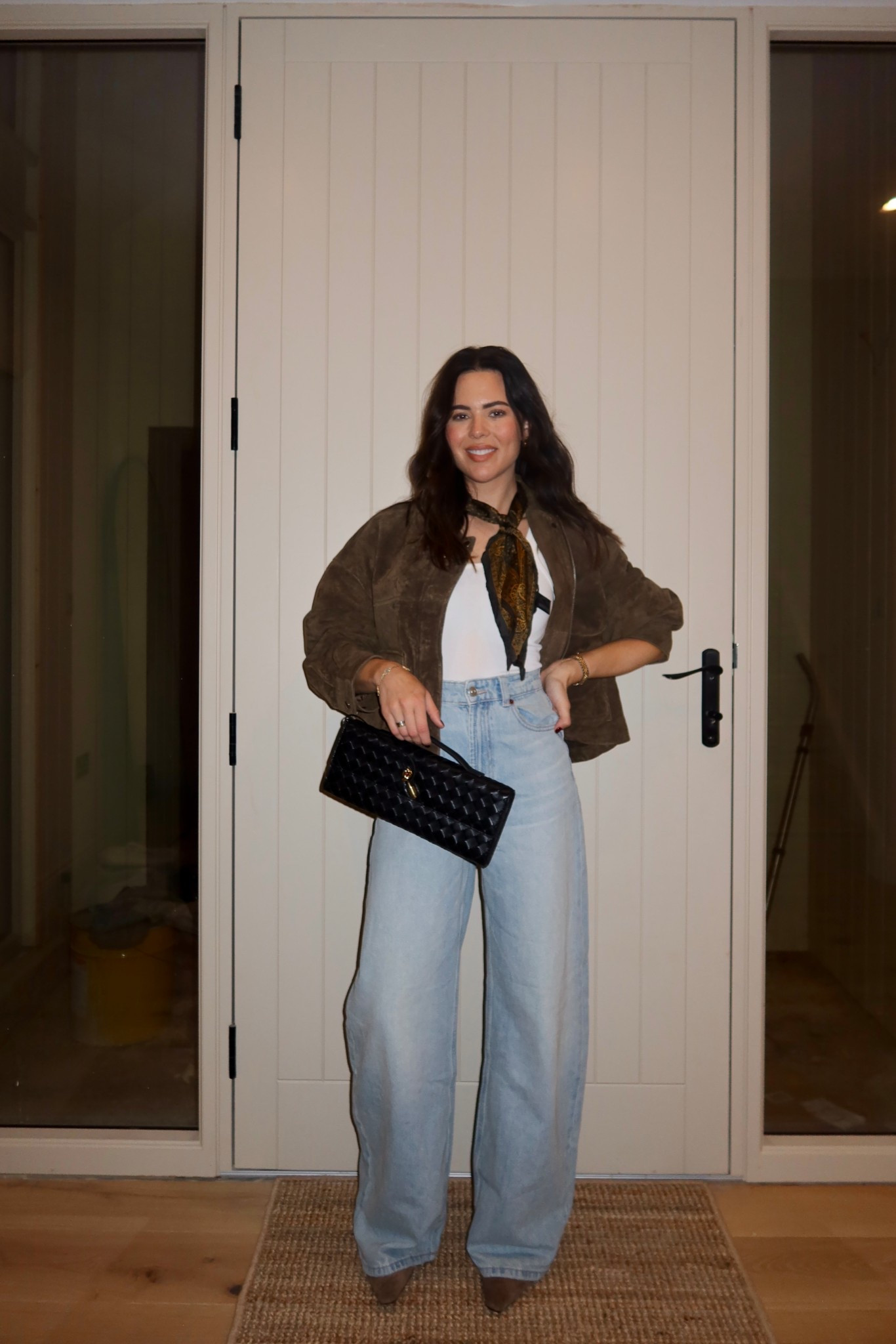 Autumn outfits forever 🤎 

date night outfit, jeans, Zara, suede jacket, white vest, Bottega 

#LTKdatenight #LTKuk #LTKautumn