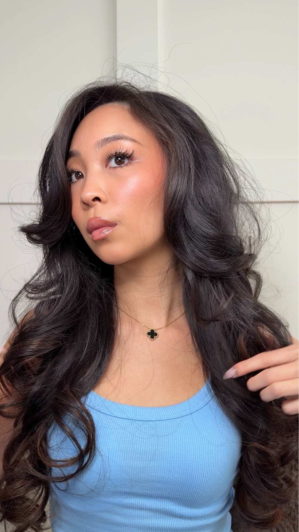 VOLUMINOUS SALON BLOW OUT HAIR TUTORIAL 🫣⭐️✨

One without hairspray, heat damage, and WILL last you 3ish days so save your money and diy!!! Coming from a daughter of a hairstylist!


#LTKselfcare #LTKgrwm #LTKBeauty