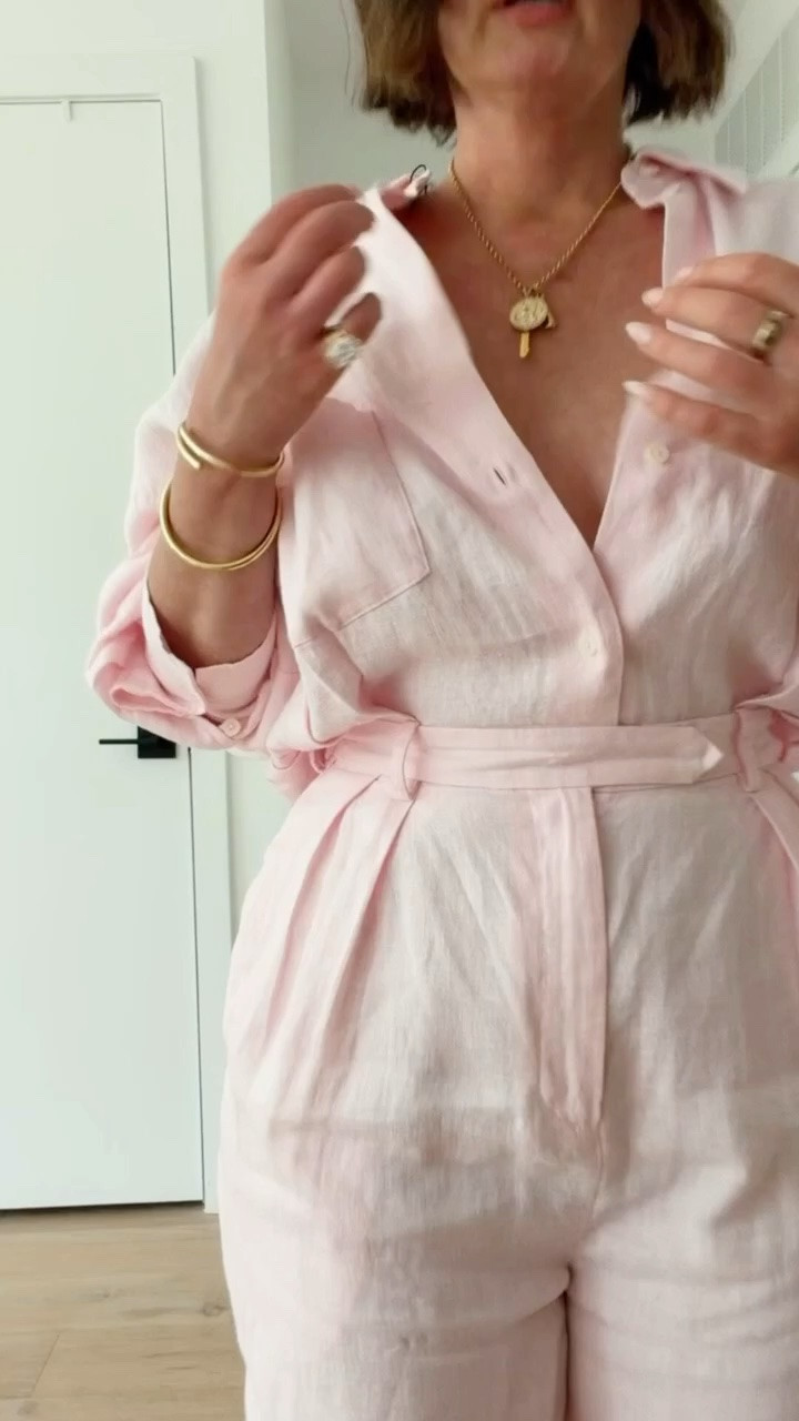 Jumpsuit runs tall

#LTKSeasonal #LTKootd