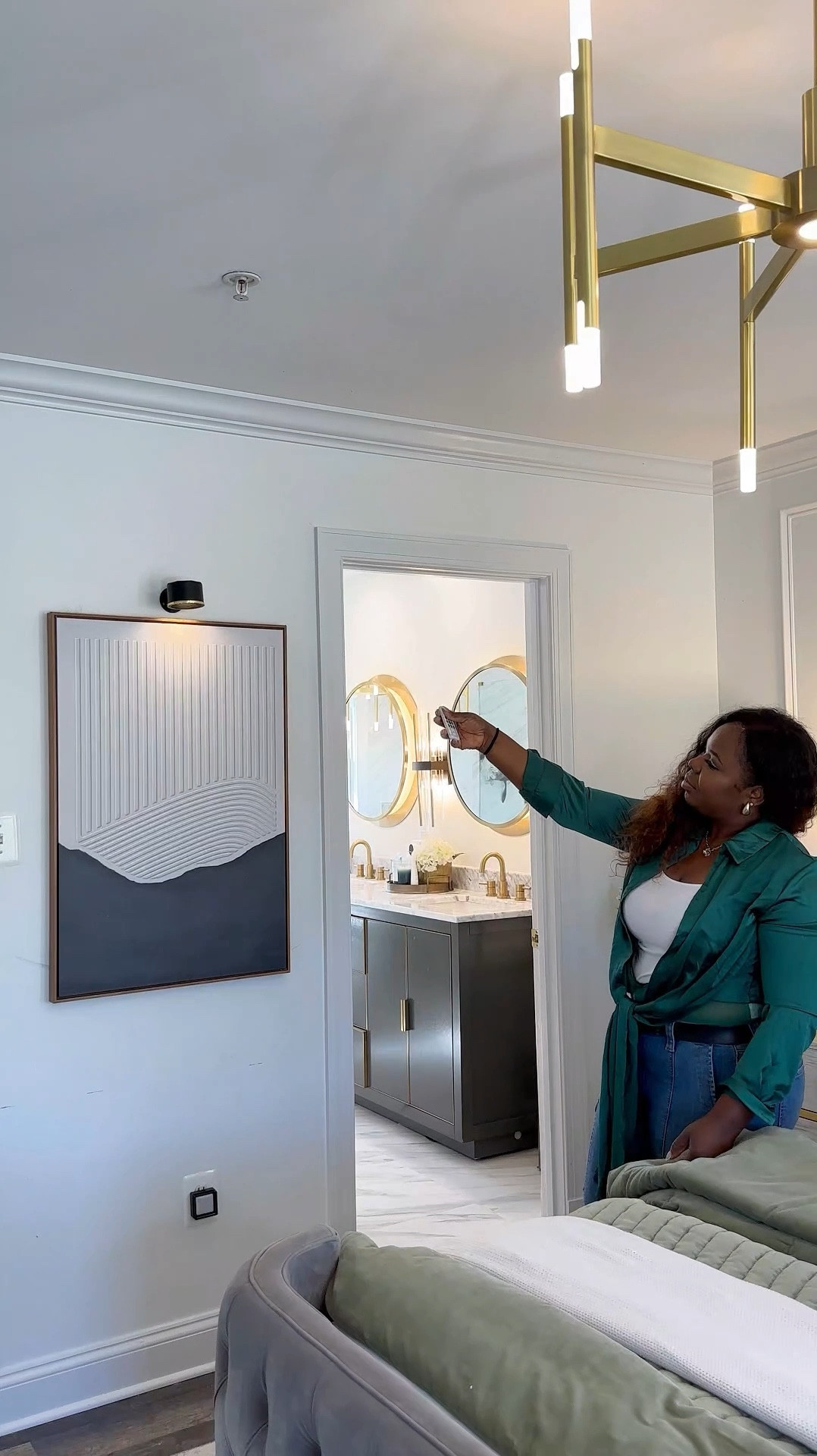 Check out these Amazon bedroom finds. Small swaps that make a big impact! Loving this simple mounted light above this artwork to add a luxe vibe without the price tag  💡 