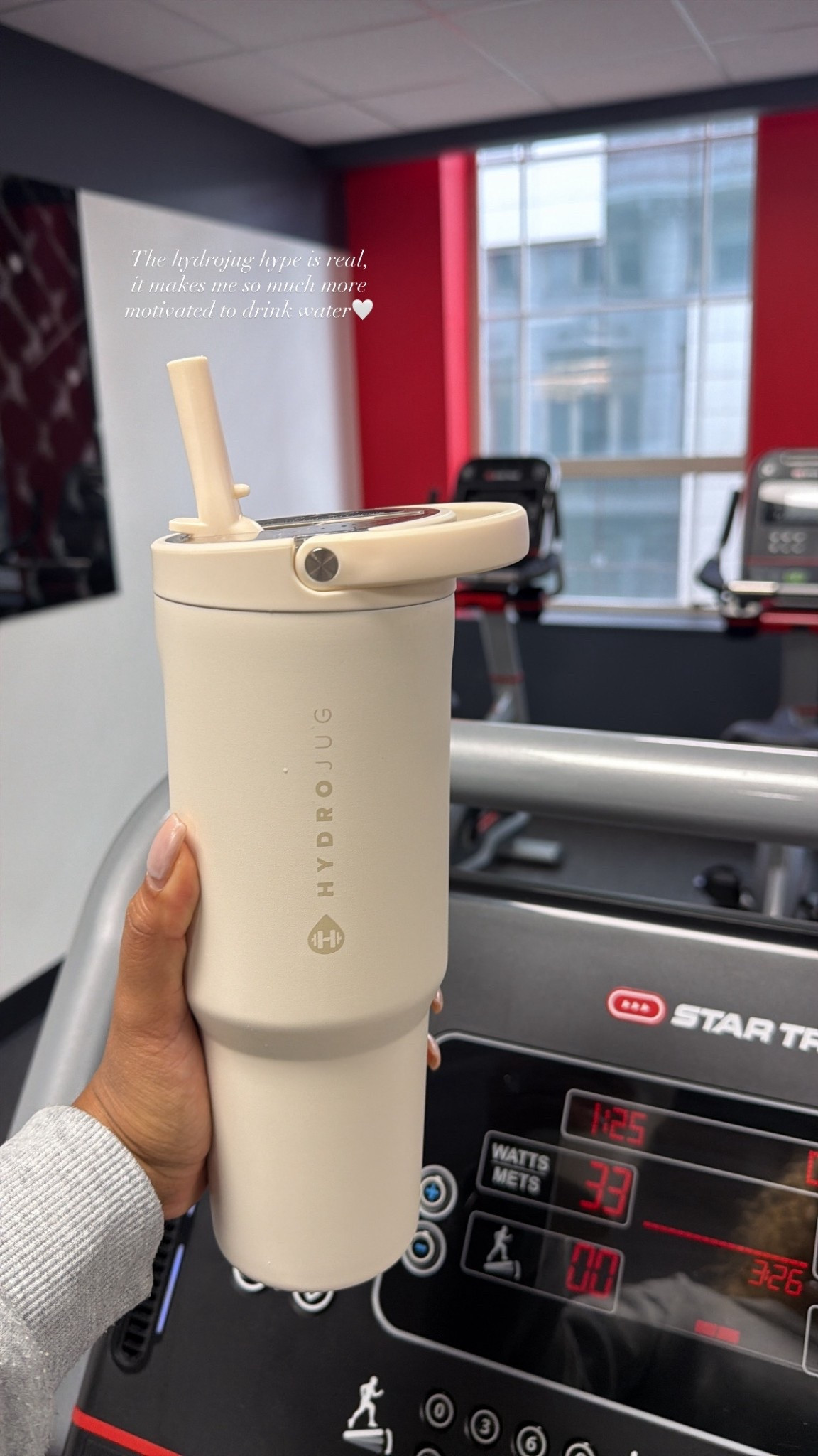 The best water bottle ever 🤍

#LTKselfcare #LTKfitnessgoals #LTKActive