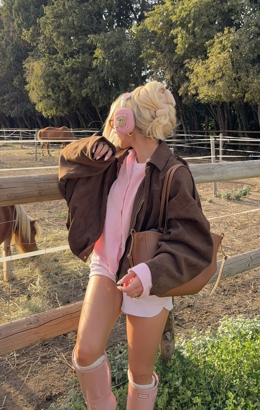 fall in the french countryside 🐴🌸🍂🌾

transitional fall outfits, travel essentials, french outfit, pink outfit, pink princess, brown bomber jacket, brown purse

#LTKItBag #LTKTravel #LTKStyleTip