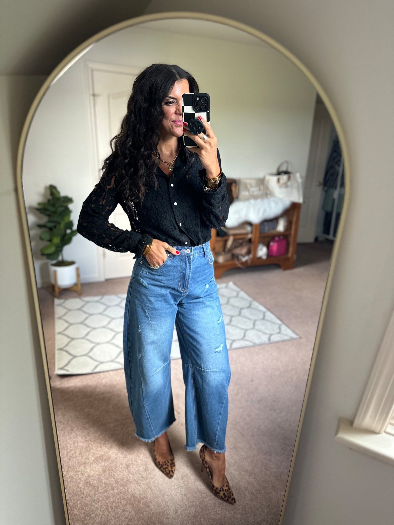 Size small in top Size 4 in jeans

#LTKFindsUnder100 #LTKSeasonal