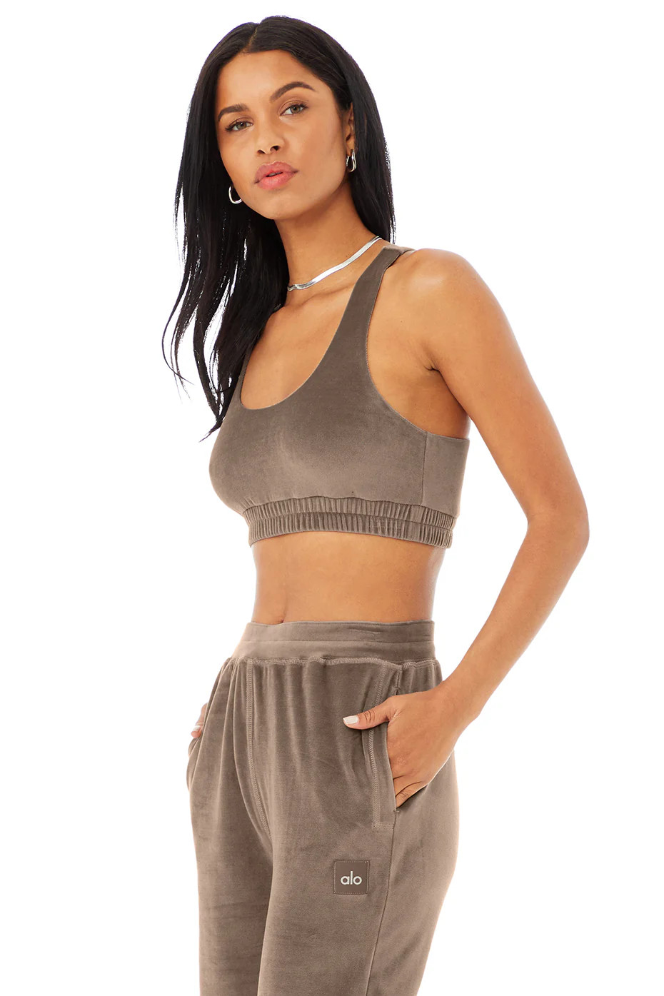 Velour Glimmer Scoop Neck Bra | Alo Yoga (US)