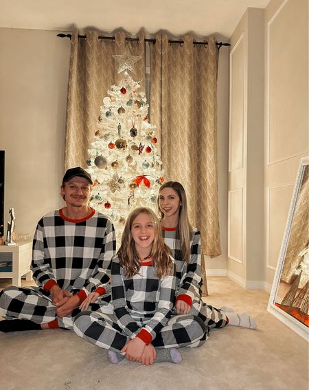 It’s Christmas jammie time 🥰✨



#LTKHoliday #LTKfamily #LTKGiftGuide