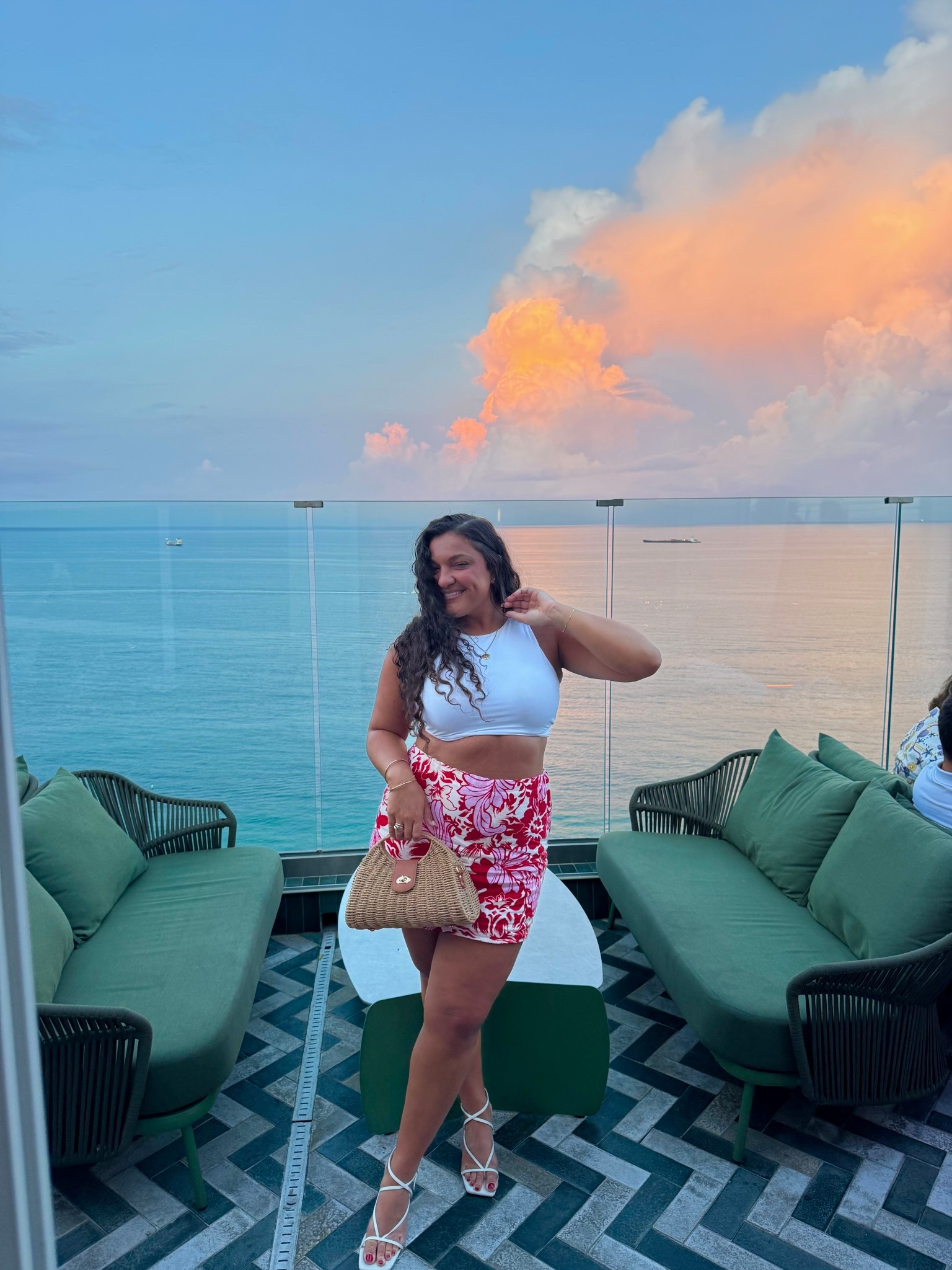 Dinner and drinks vibe!