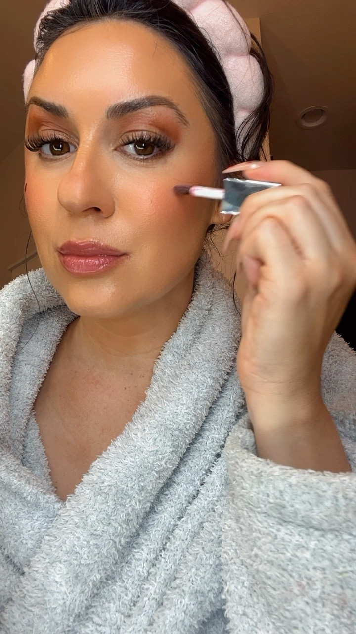Back to school makeup tutorial for teachers, moms or anyone who loves glam! I chose my current favorites! From Haus Labs (Lady Gaga makeup brand), Fenty Beauty (Rihanna’s makeup brand), Clinique’s new Lip & Cheek Oil, Charlotte Tilbury eyeshadow, Supergoop sunscreen & drunk elephant sunshine drops, Milani (sold at Target) blush and Laura Mercier Cavier stick and Morphe setting spray! Yay Fall makeup! 
.
.
.
.
.
Sephora 
Ulta
Fall makeup 
Autumn house of colour
Back to school 

#LTKWedding #LTKSeasonal #LTKBeauty