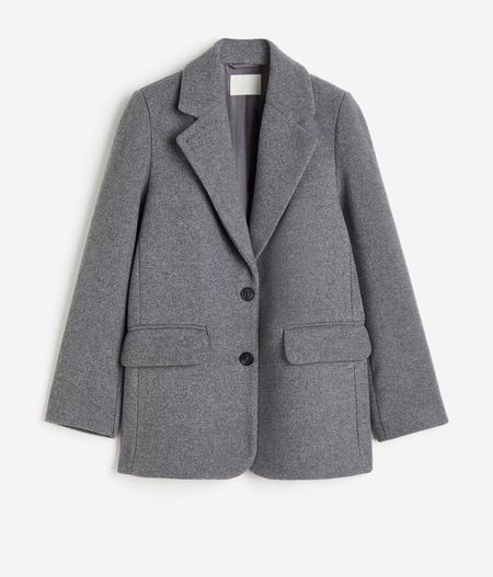 Grey blazer for fall and winter time 

#LTKSeasonal #LTKstyletip