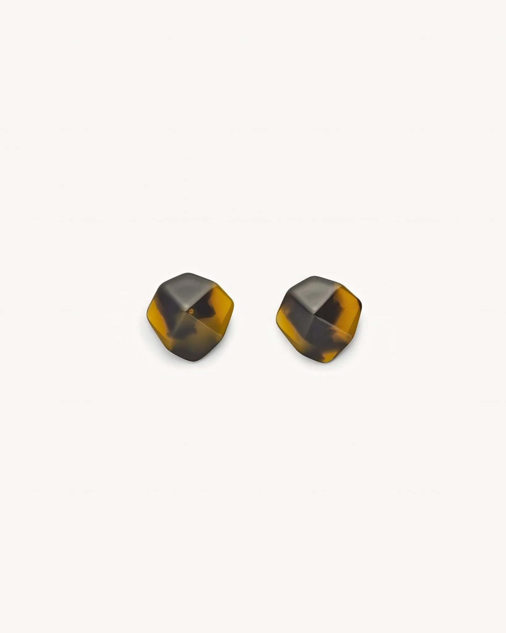 Mini Sculpture Studs in Classic Tortoise | Machete