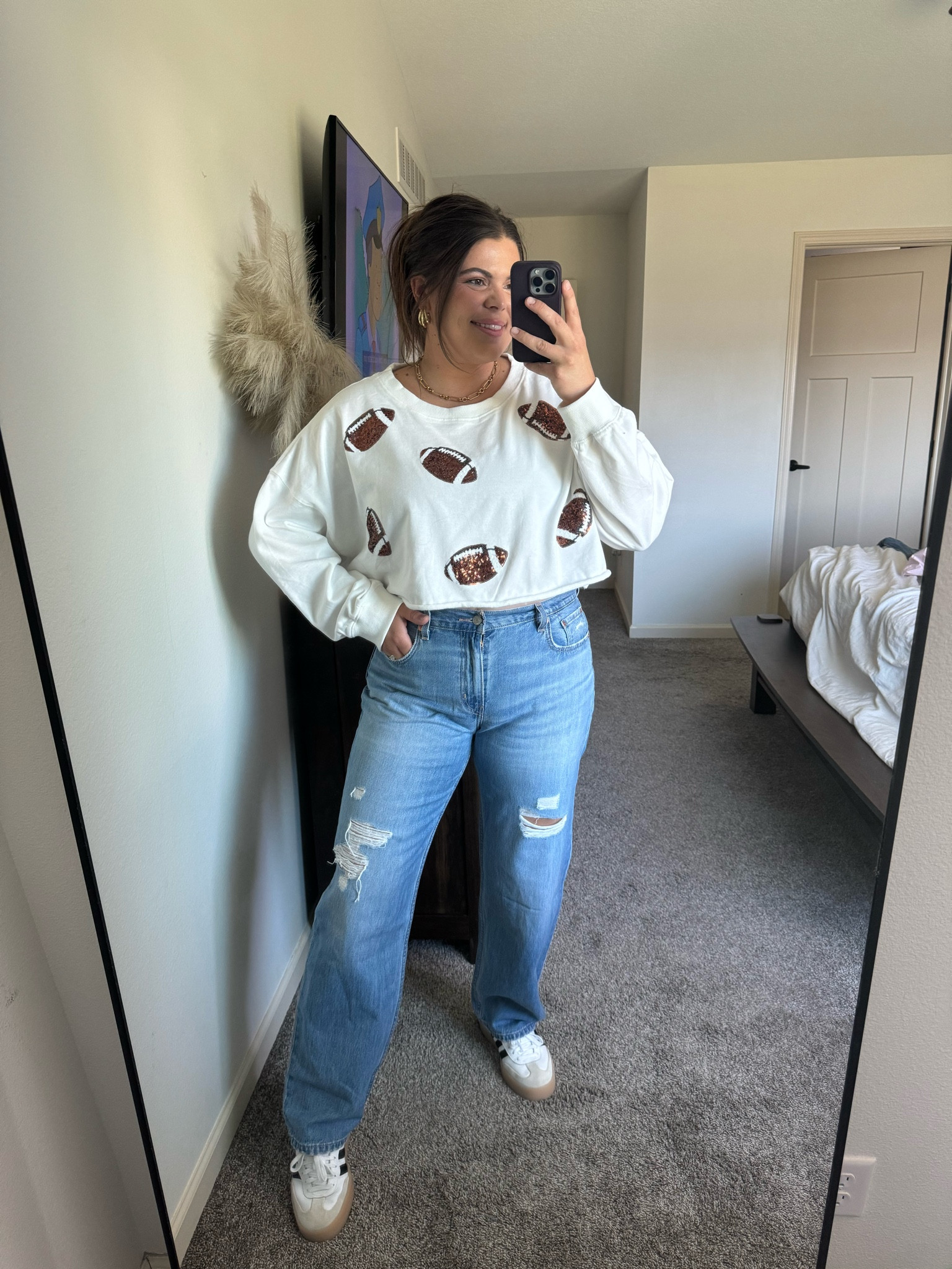 Football game outfit // tailgate outfit for those fall games!!

College football game, high school football game outfit, nfl game outfit, Super Bowl outfit 

midsize, football sweatshirt, football tee, Travis Kelce , chiefs sweatshirt, Iowa state shirt. Adidas gazelle bold

#LTKFindsUnder50 #LTKStyleTip #LTKMidsize