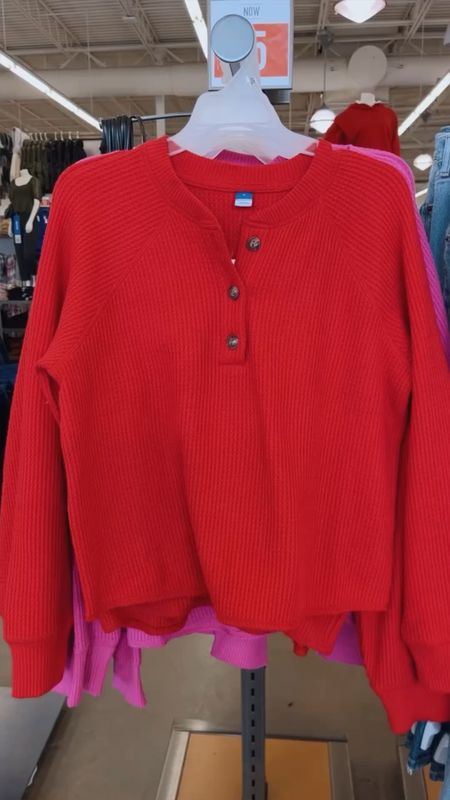 Old Navy sale finds!! So many great deals for the holidays and Christmas gifts! Sweaters, vest, jackets everything is on major sale!! 