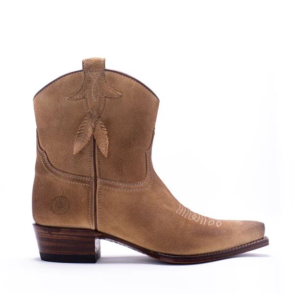 Bluebell Feather Camel | Ranch Road Boots
