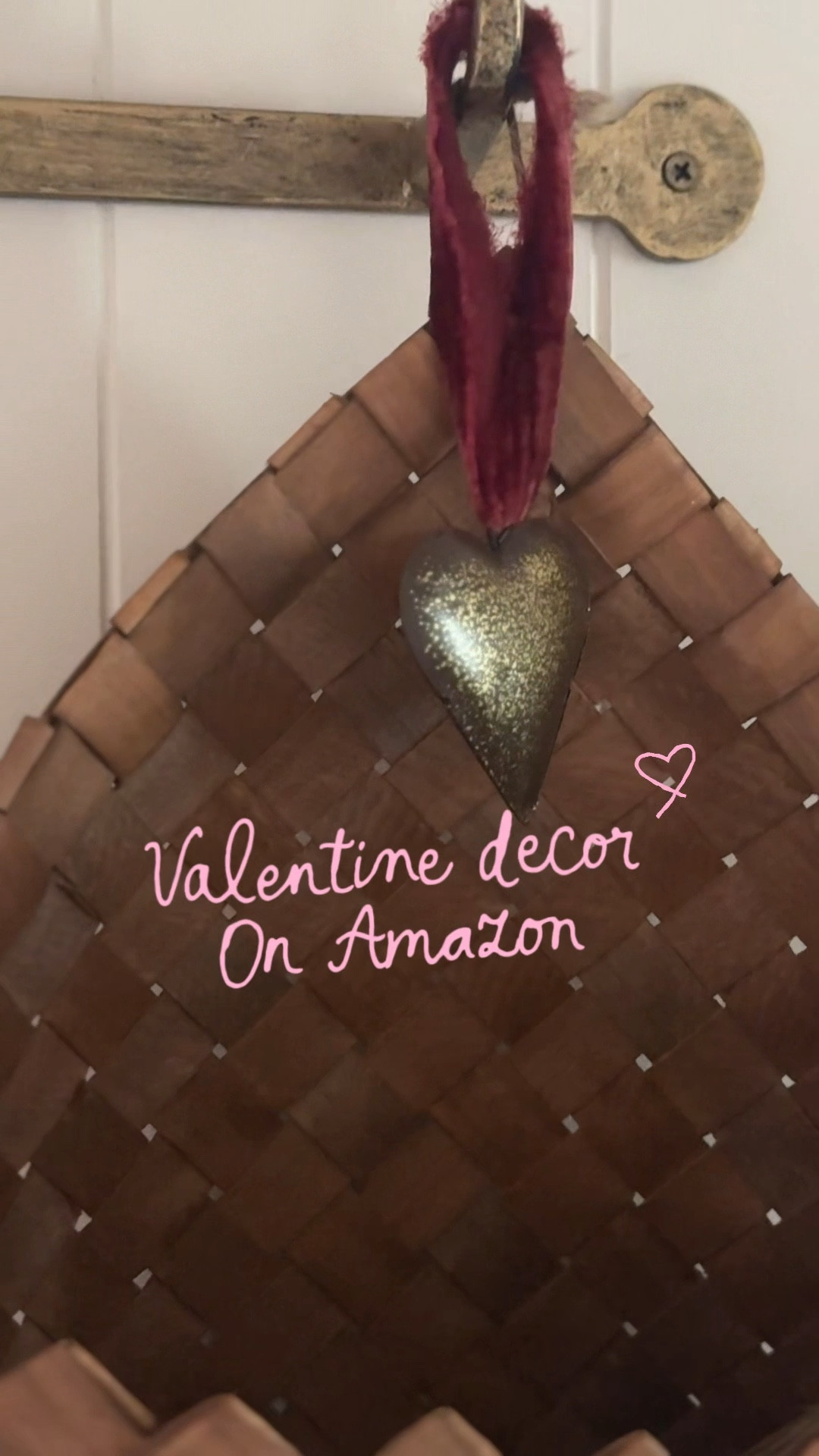 Amazon Valentine decor but make it subtle + reusable ❤️✨
I used brass hearts with a rust ribbon for little hanging moments, added this heavy soapstone heart (Creative Co-op forever 🤍), swapped in my “I love you” pillow, and refreshed the porch with simple black + white covers.

Nothing too over-the-top… just easy touches you can pull out every year 💌
Everything is linked on my LTK if you’re decorating too!

💘 Valentine decor is trending on LTK, so I rounded up all my Amazon favorites in one place.

#LTKHome #LTKValentine