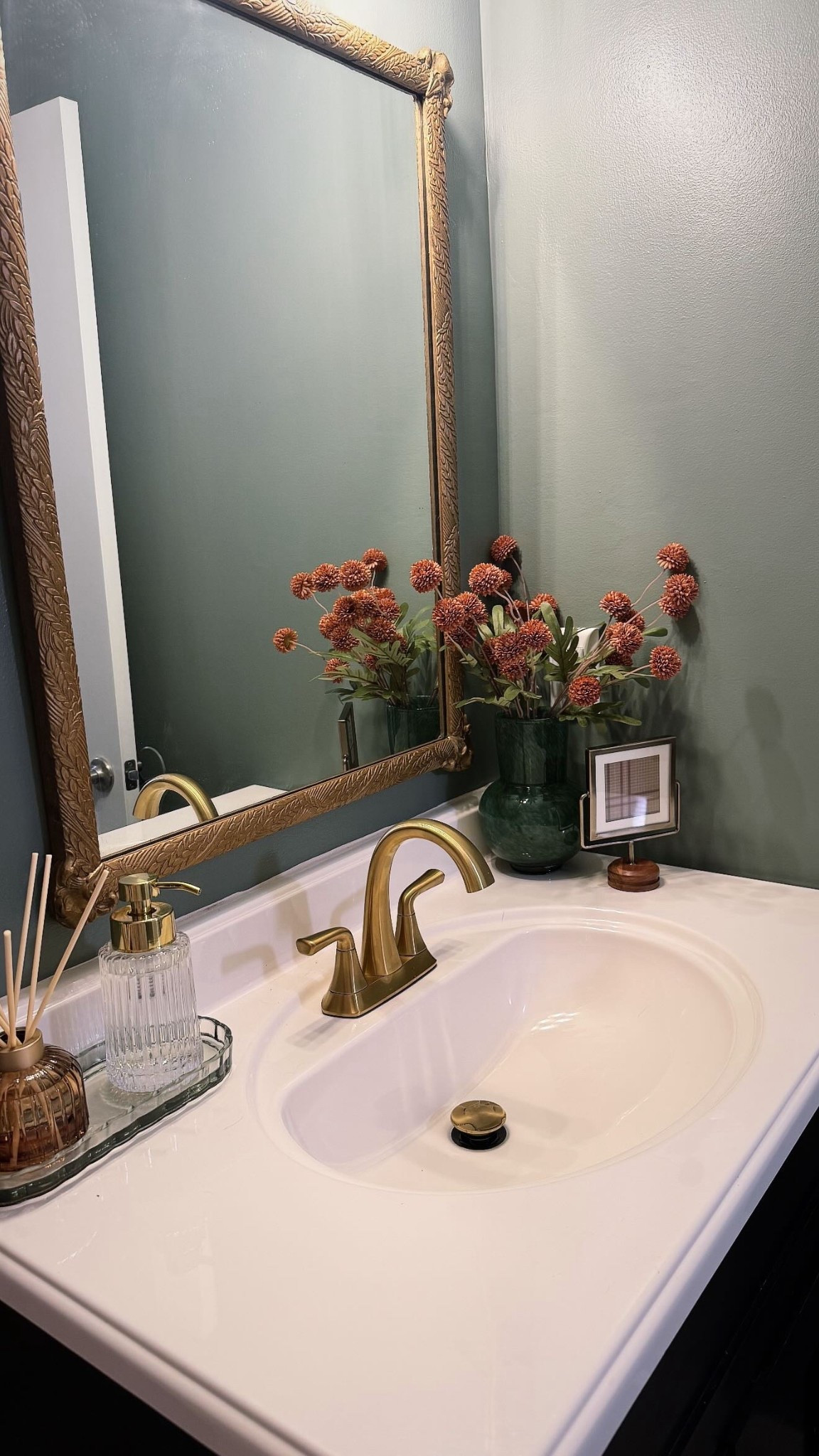 Bathroom Vanity 

#LTKvlog #LTKHome #LTKFindsUnder100