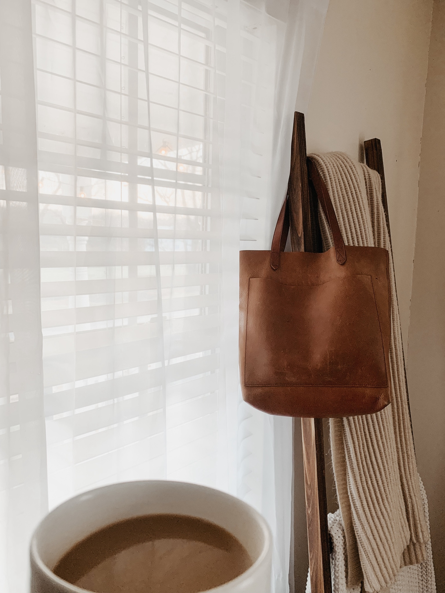 My tote that has lasted and lasted for years even with me using it everyday 🤎🤎🤎 
Perfect for every fall outfit too! 
Pair with a sweater jeans and boots for the cutest fall look 🍂 
I use it for every season 😉

#LTKStyleTip #LTKSeasonal #LTKItBag