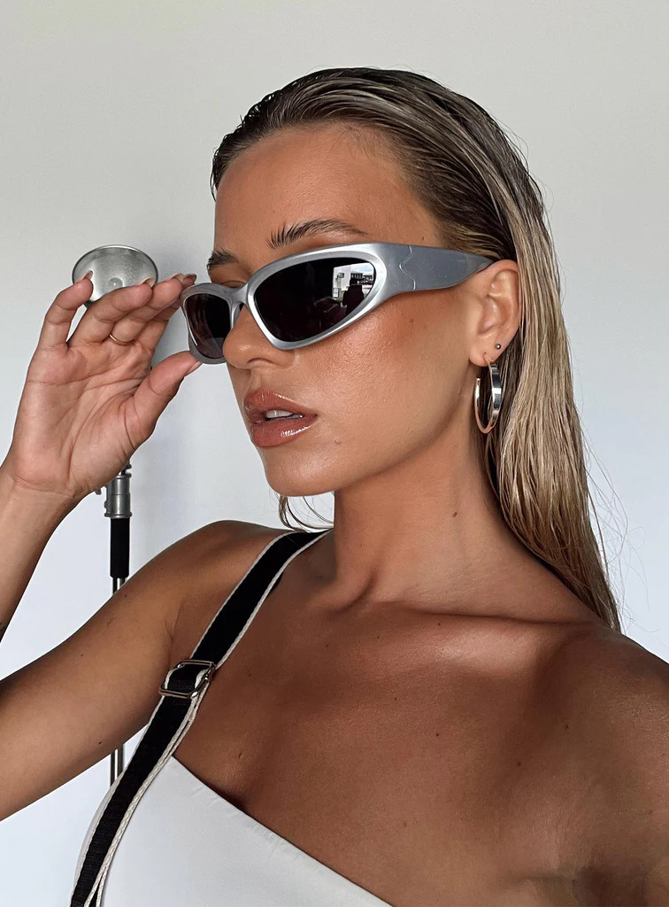 Francese Sunglasses Silver | Princess Polly US