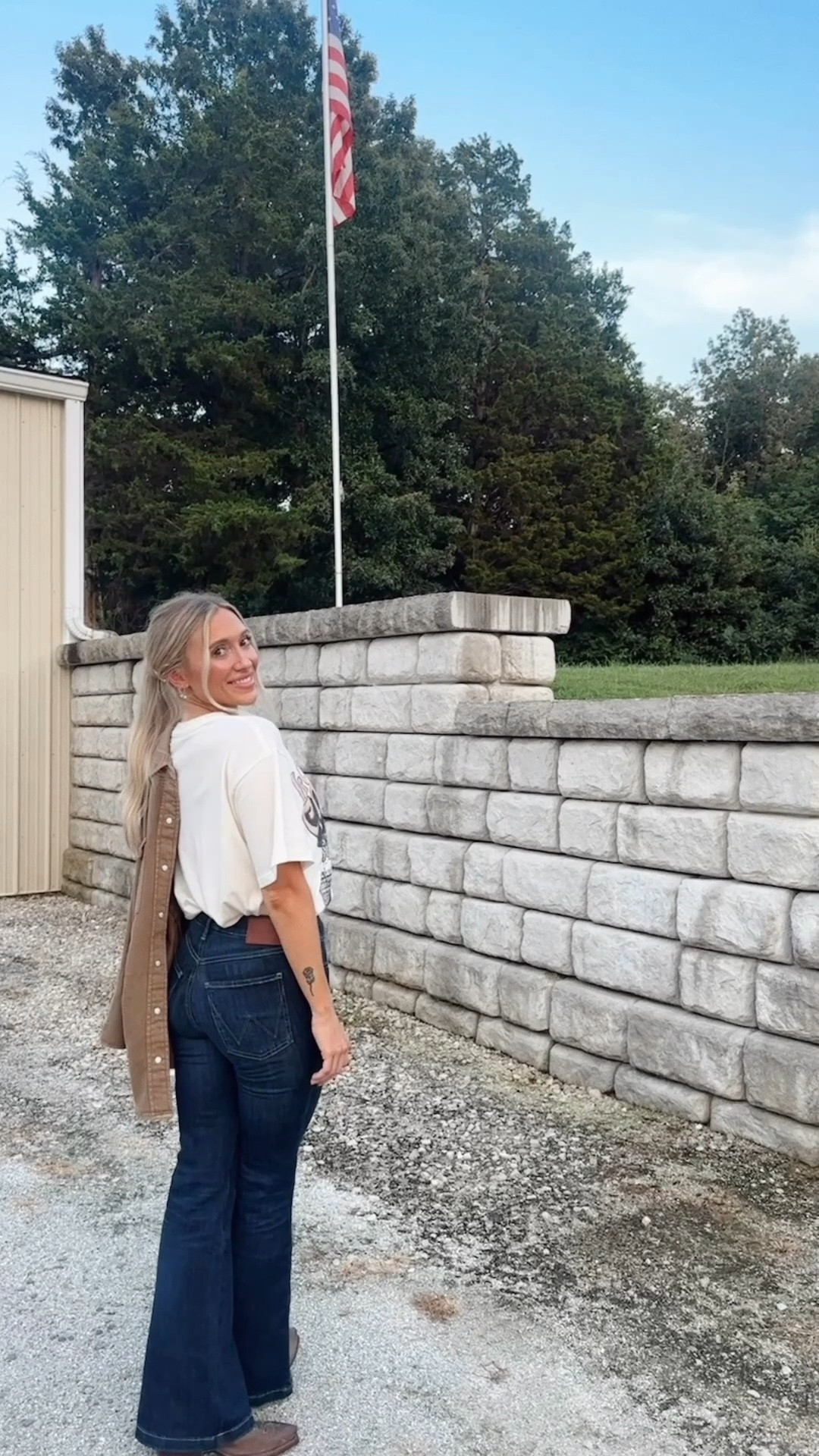 I’m obsessed with these flare jeans from @wrangler so comfortable, have so much stretch + are so flattering on! Perfect for my short girlies too! I’m 5’0” and they are the perfect length!

#LTKPetite #LTKStyleTip #LTKautumn