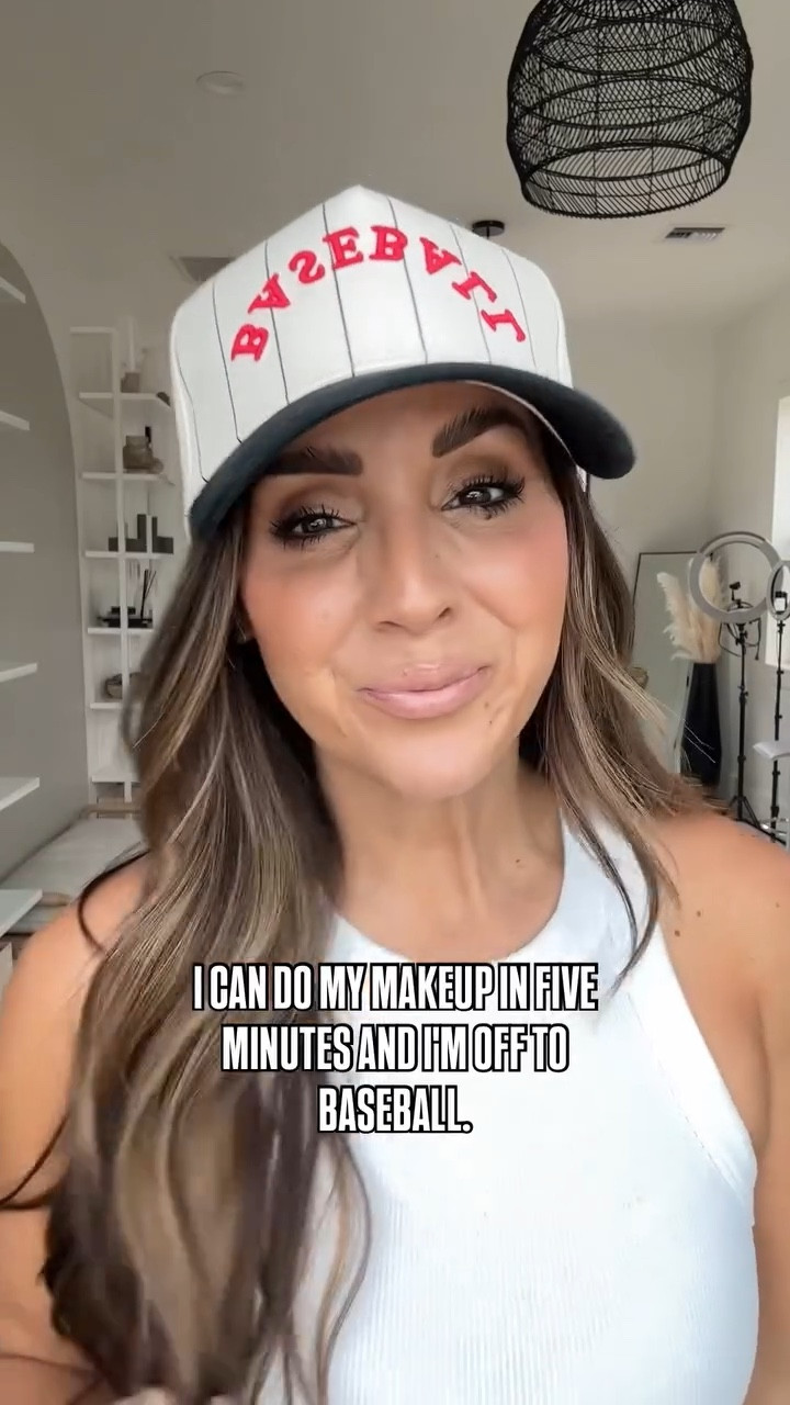 5 minute hat day makeup… baseball mom edition ⚾️ 

Link to my hat and makeup products including brows and mascara! 