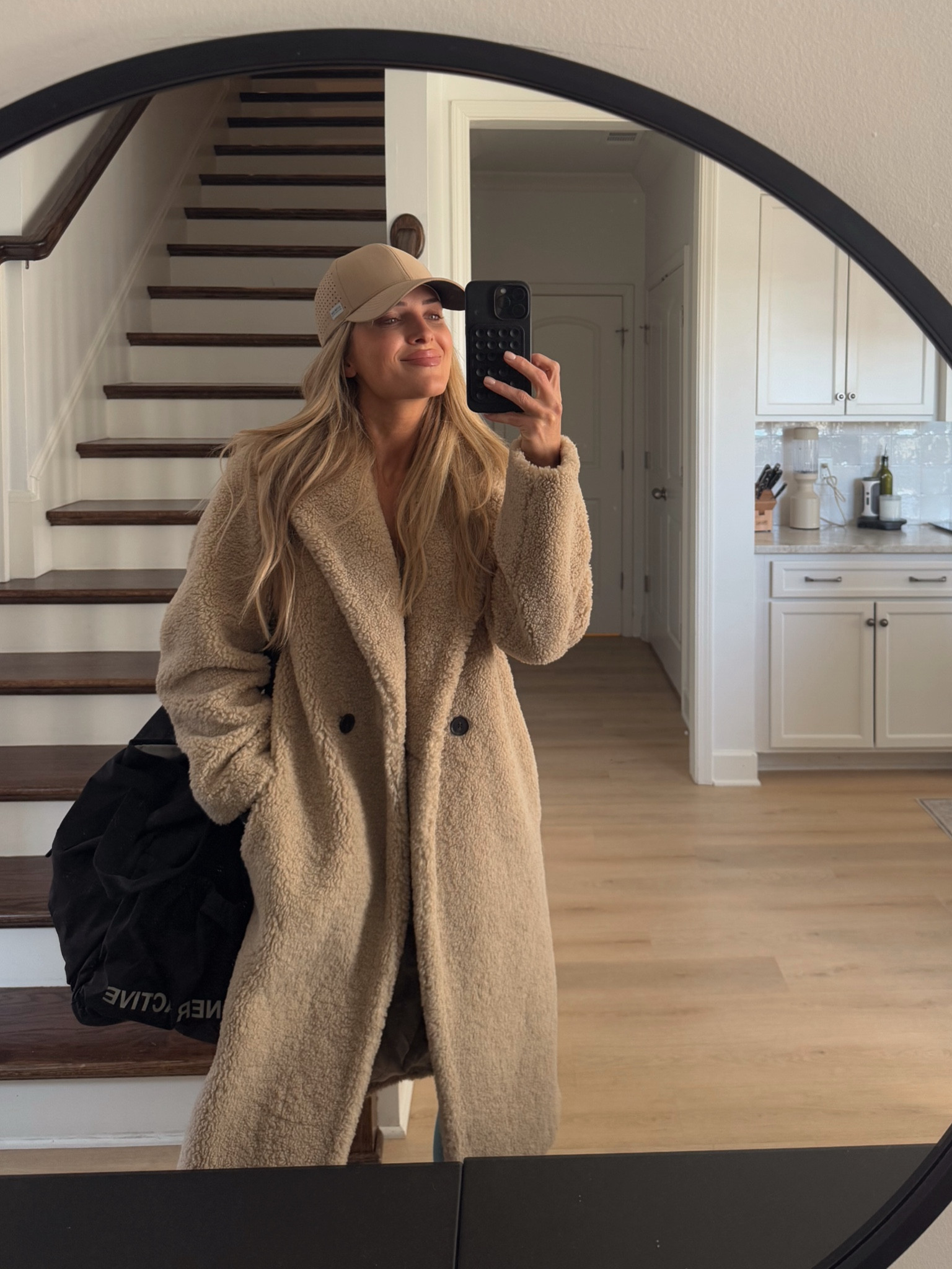 Teddy coat 🧸

#LTKStyleTip #LTKSeasonal