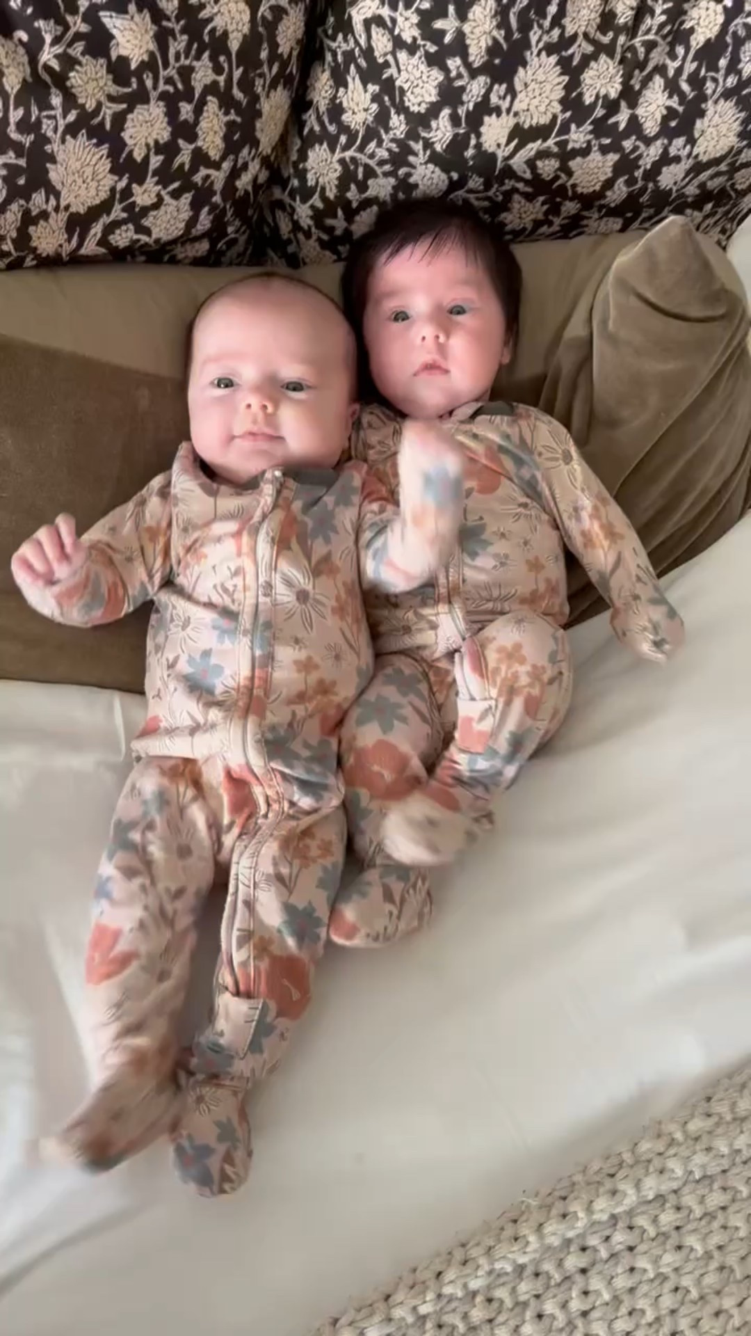 Newborn/twin essentials 🩷🌸

#LTKBaby #LTKWatchNow #LTKFamily