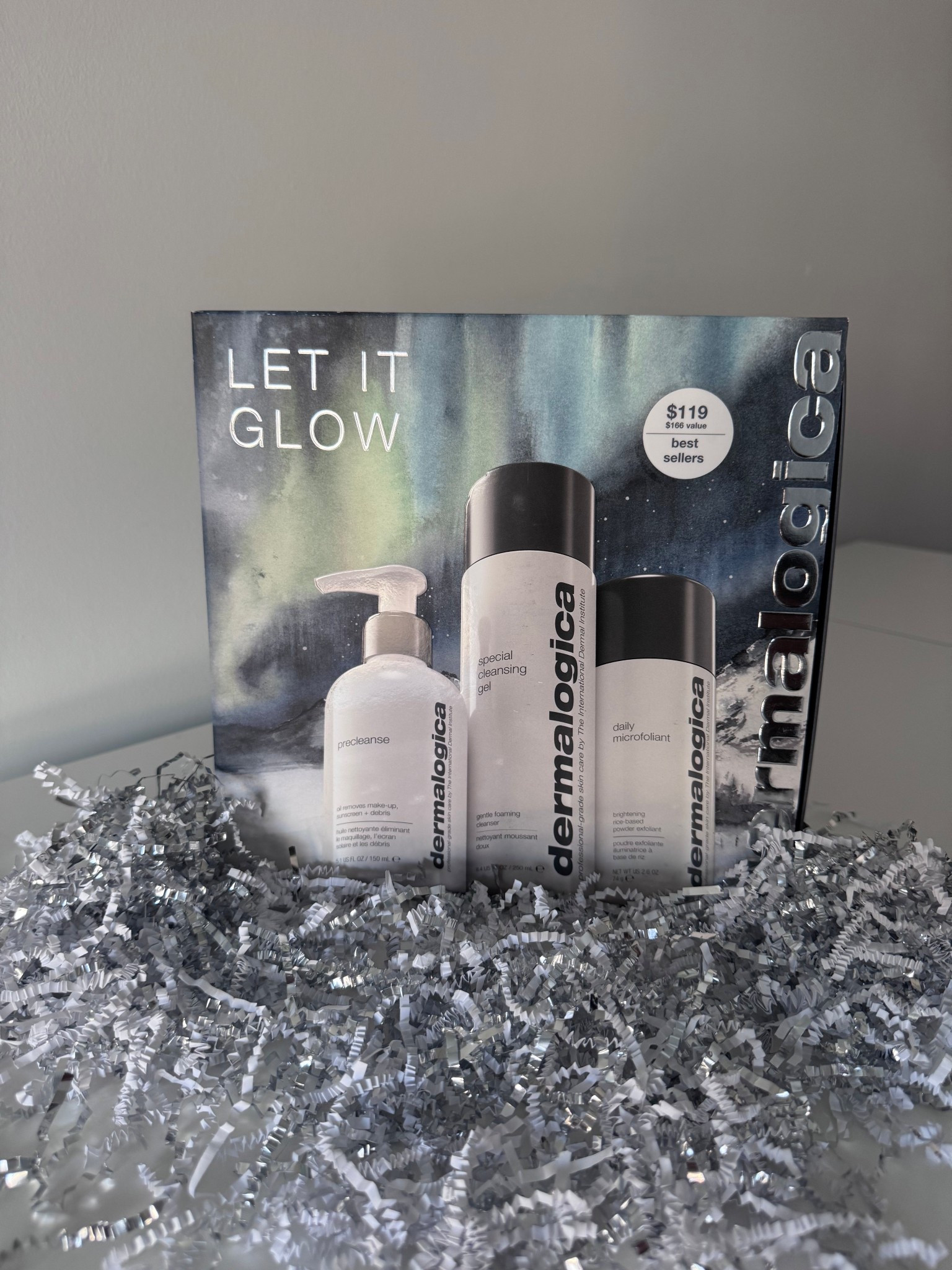 Thank you @Dermalogica, for the Let It Glow goodies — the daily microfoliant facial scrub has been a game changer since I started using it ✨
•
•
•
#skincare #beauty #loveyourskin #skinlove #bestskincare #Dermalogica #flyageless #midlife #beautyover40 #midlifemusthaves #skincareessentials #letitglow #skinreset #xojalonda

#LTKBeauty #LTKGiftGuide