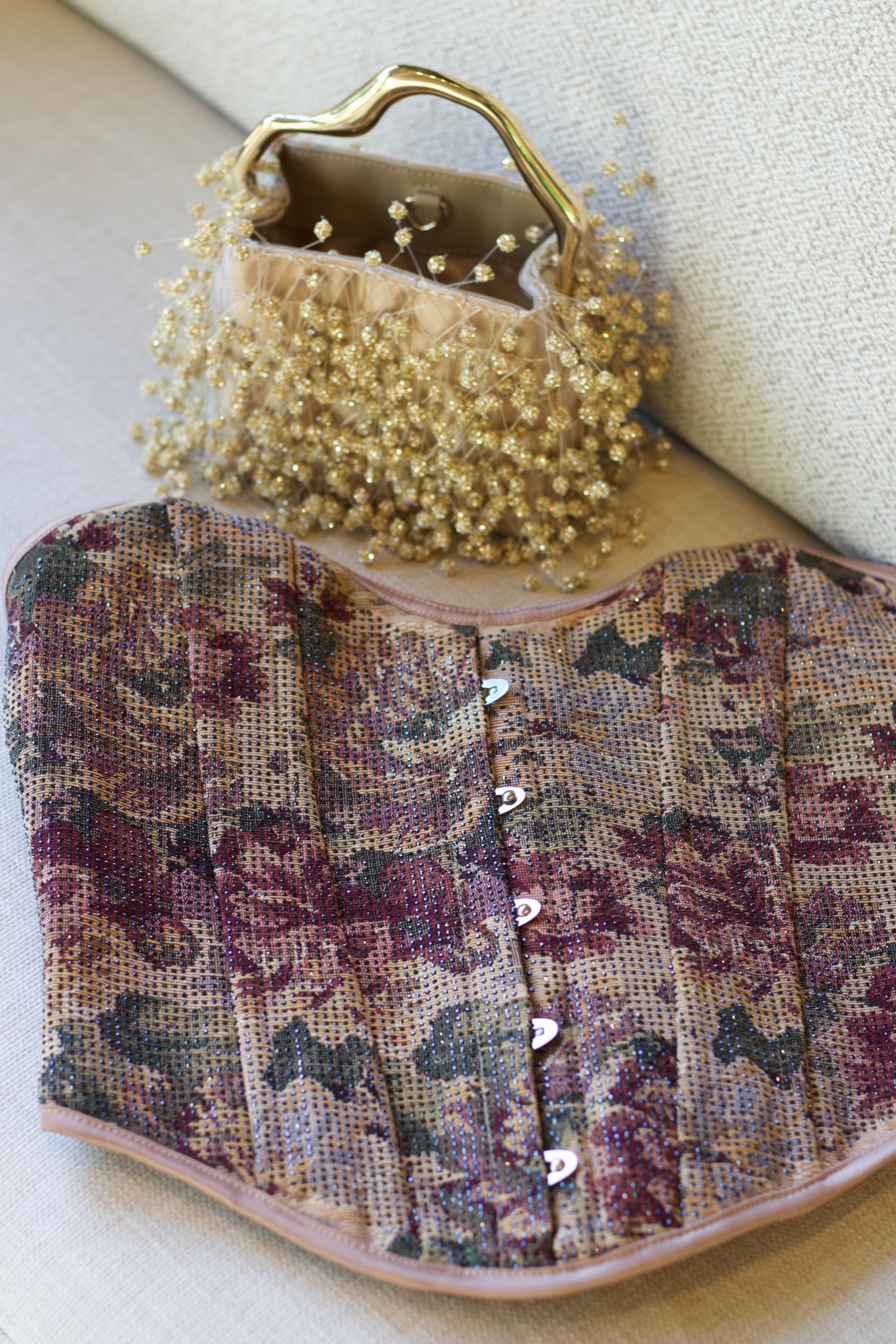 A corset & a fun purse💛

#LTKSeasonal #LTKgrwm #LTKootd