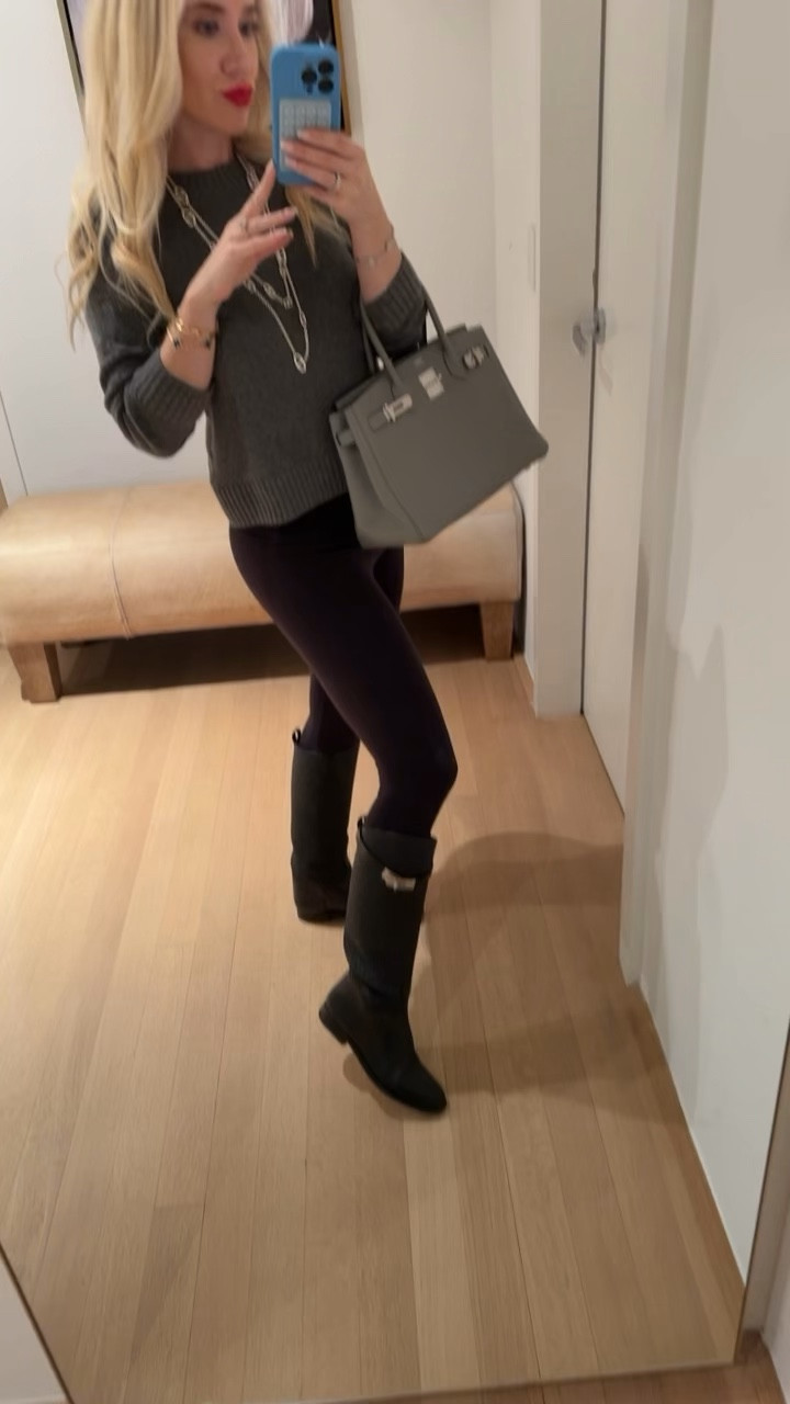 Basics but add accessories🖤 

I was not in the mood to get “dressed” today so I threw on some comfy basics and added some statement accessories to dress up my otherwise basic look!

I got a XS in this Gap sweater & am very happy with fit & quality 

I have a S in these Beyond Yoga leggings. I don’t wear them to workout but use to throw on for a casual look. 


#LTKStyleTip #LTKFindsUnder100 #LTKVideo