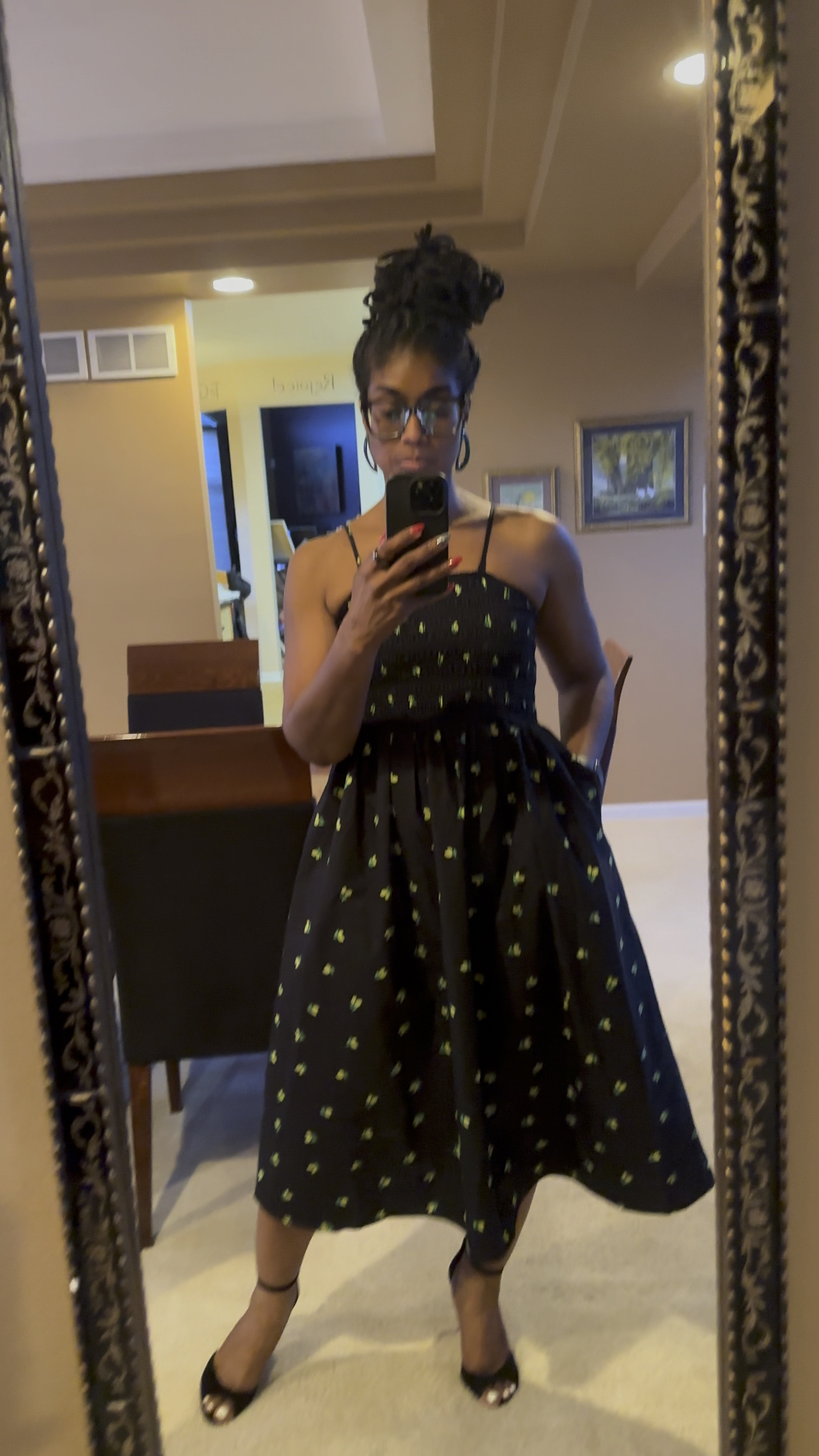 When life gives you lemons make lemonade! This adorable lemon dress is on sale for about $20! It’s comfy, has pockets, and the straps are removable! A great look for summer! 😍

#LTKStyleTip