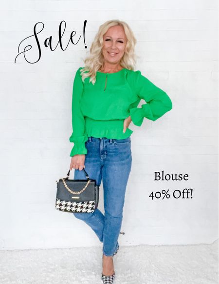 Kelly green peplum blouse is 40% OFF THIS WEEKEND ONLY!

#LTKFind #LTKSeasonal #LTKsalealert