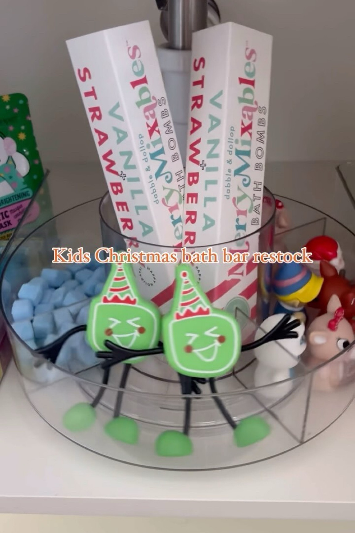My kids love a bath bar… and they REALLY love a holiday themed bath bar!🎄

✨Holiday glo pals found on glopals.com

✨holiday sheet masks are mad beauty found at Barnes & noble 




✨Follow for more kids holiday magic✨

#bathbar #kidsbathroom #kidsbathroomdecor #bathbomb #kidsbathtime #bathroomrestock