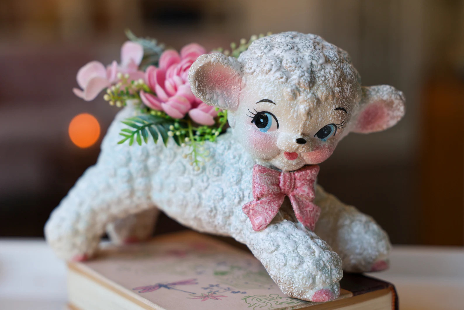 Read the full title
    Vintage Lamb Planter, Rubens Originals, Curly Wool Lamb with Pink Bow | Etsy (US)