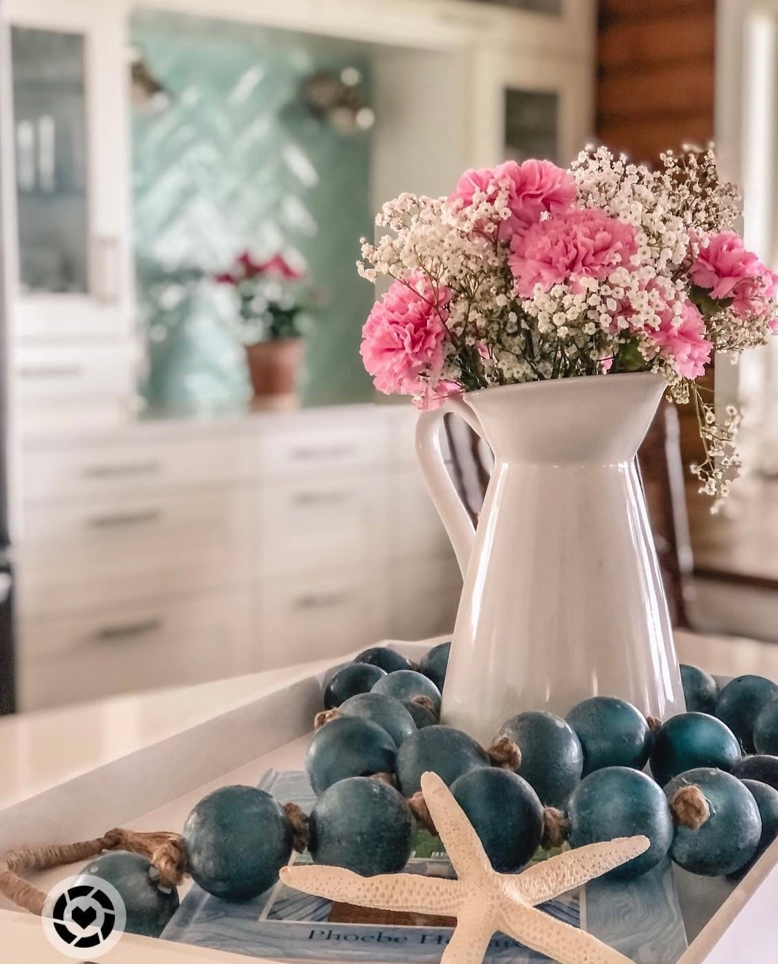 I’m not actually a fan of roses for Valentine’s Day. Give me pink carnations and white baby’s breath any day.

#LTKholiday #LTKhome #LTKstyletip