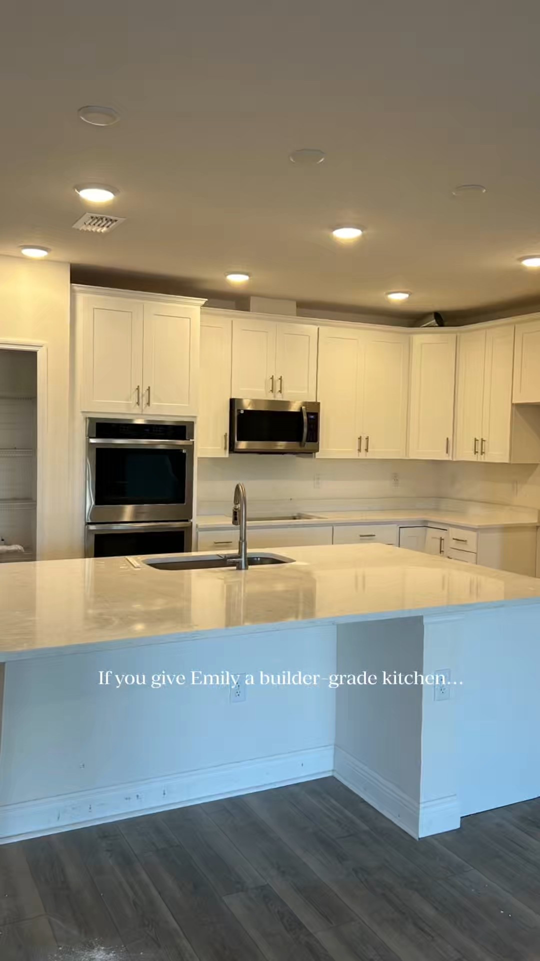 If you give me a builder-grade kitchen… I’ll turn it into a cozy one for under $1,000 😂🤍

Panels, wallpaper, brass, wood + pantry upgrade = totally worth it.
Everything linked on my LTK ✨

Paint color: BM Pale Oak

#LTKHome